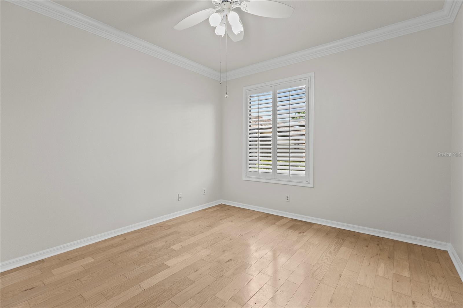 Image 23 of 43 For 20528 Pezzana Drive