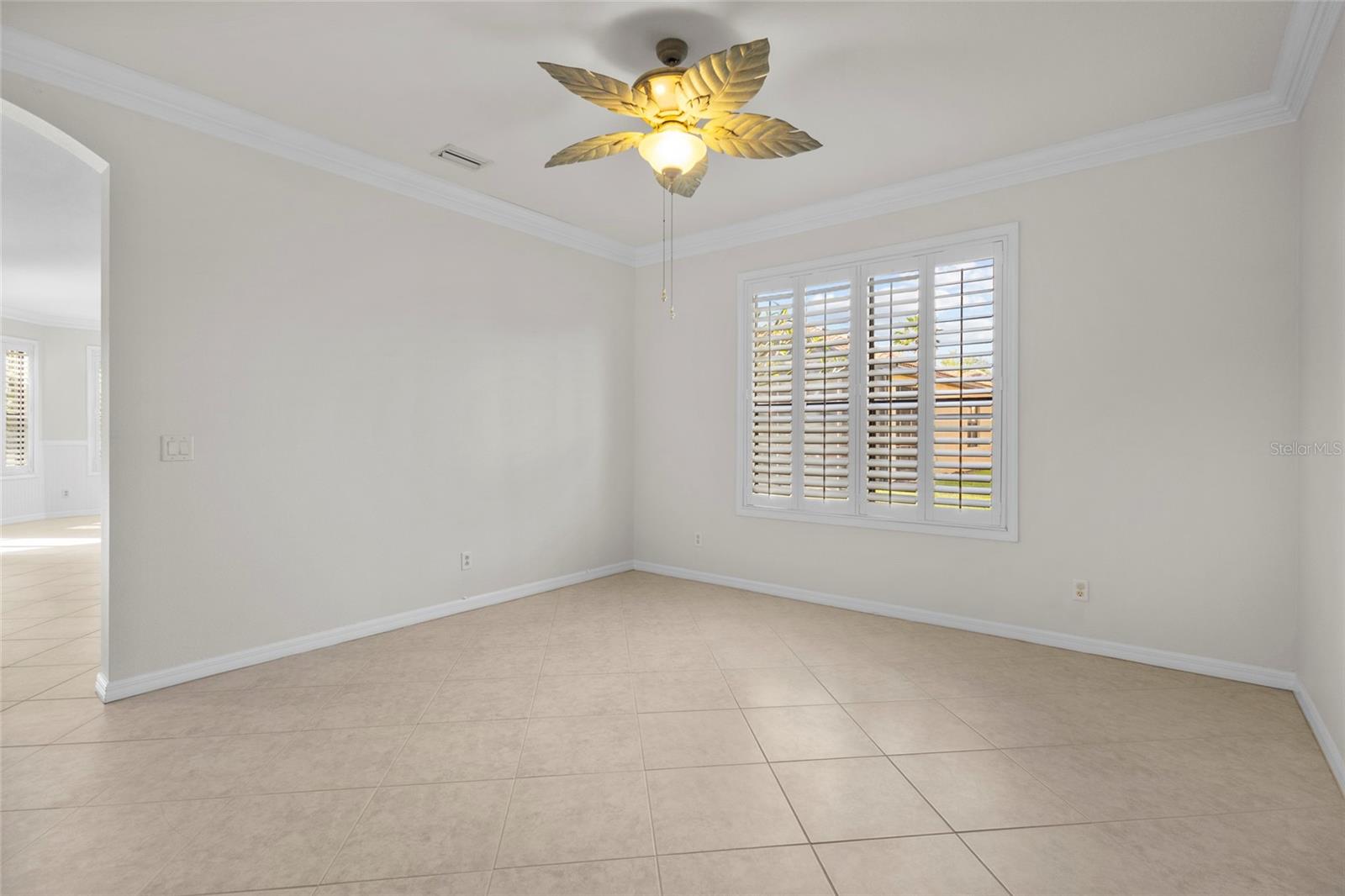 Image 24 of 43 For 20528 Pezzana Drive