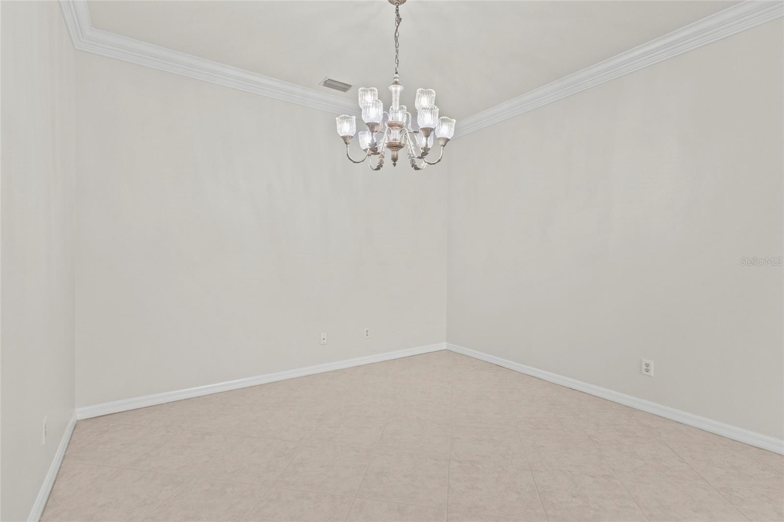 Image 25 of 43 For 20528 Pezzana Drive