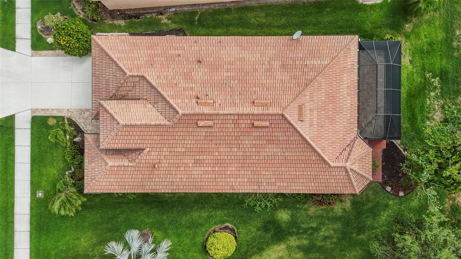 Image 34 of 43 For 20528 Pezzana Drive