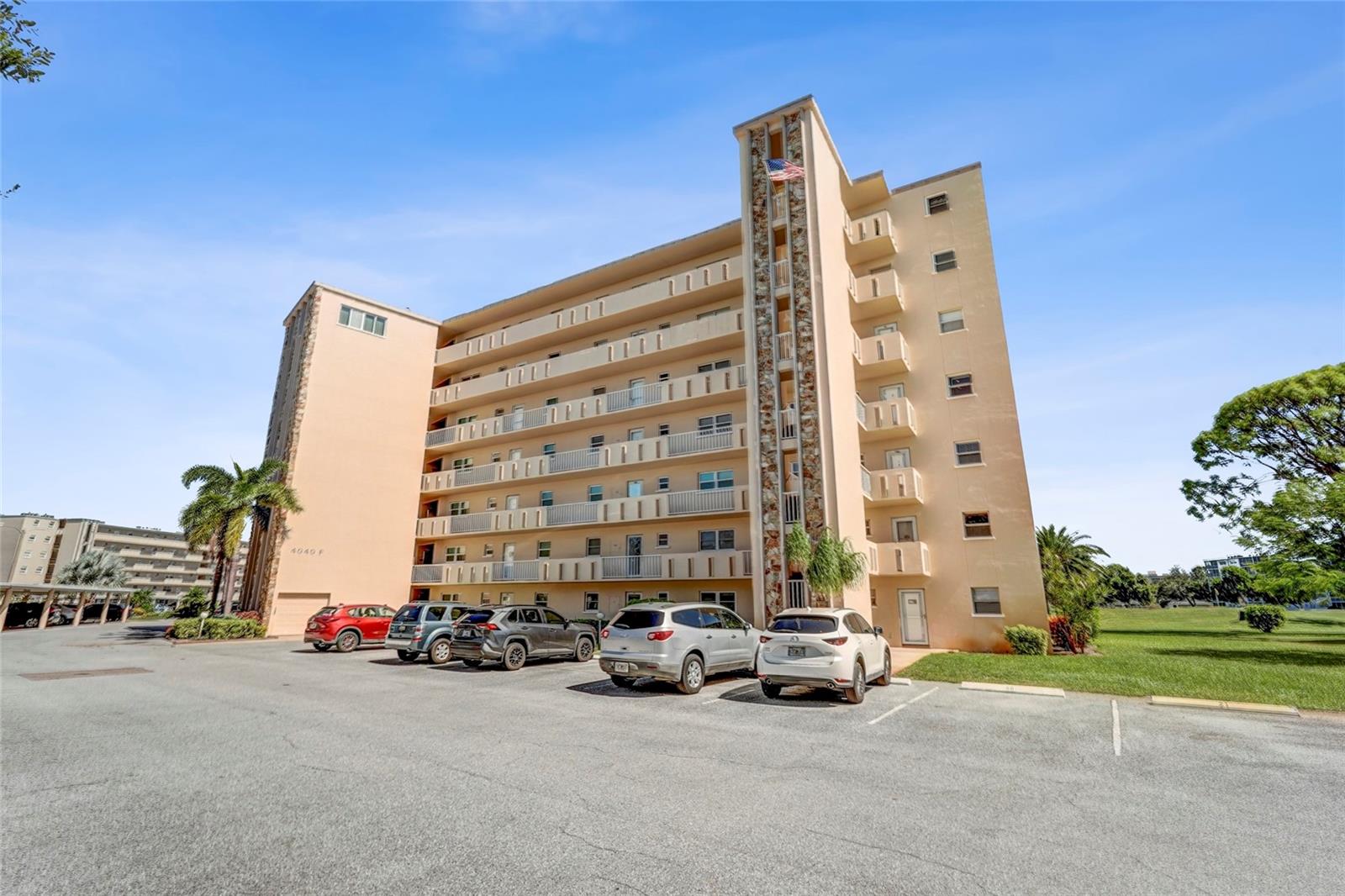 Image 2 of 29 For 4040 Ironwood Circle 406f