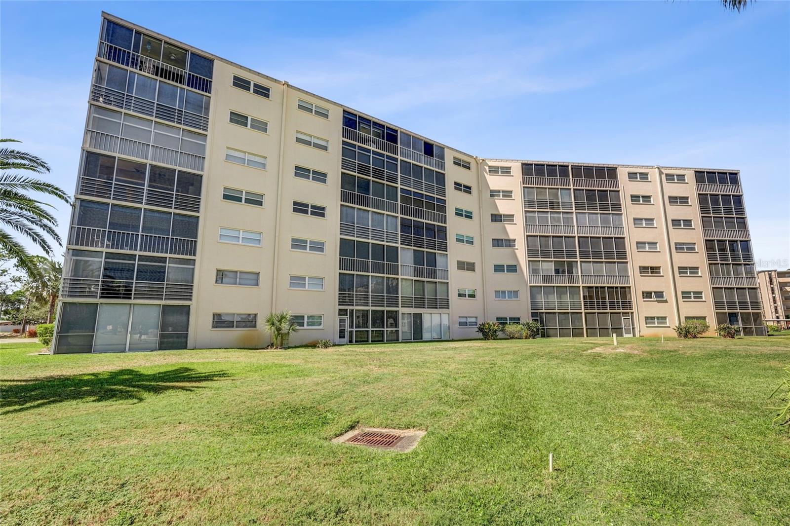 Image 3 of 29 For 4040 Ironwood Circle 406f