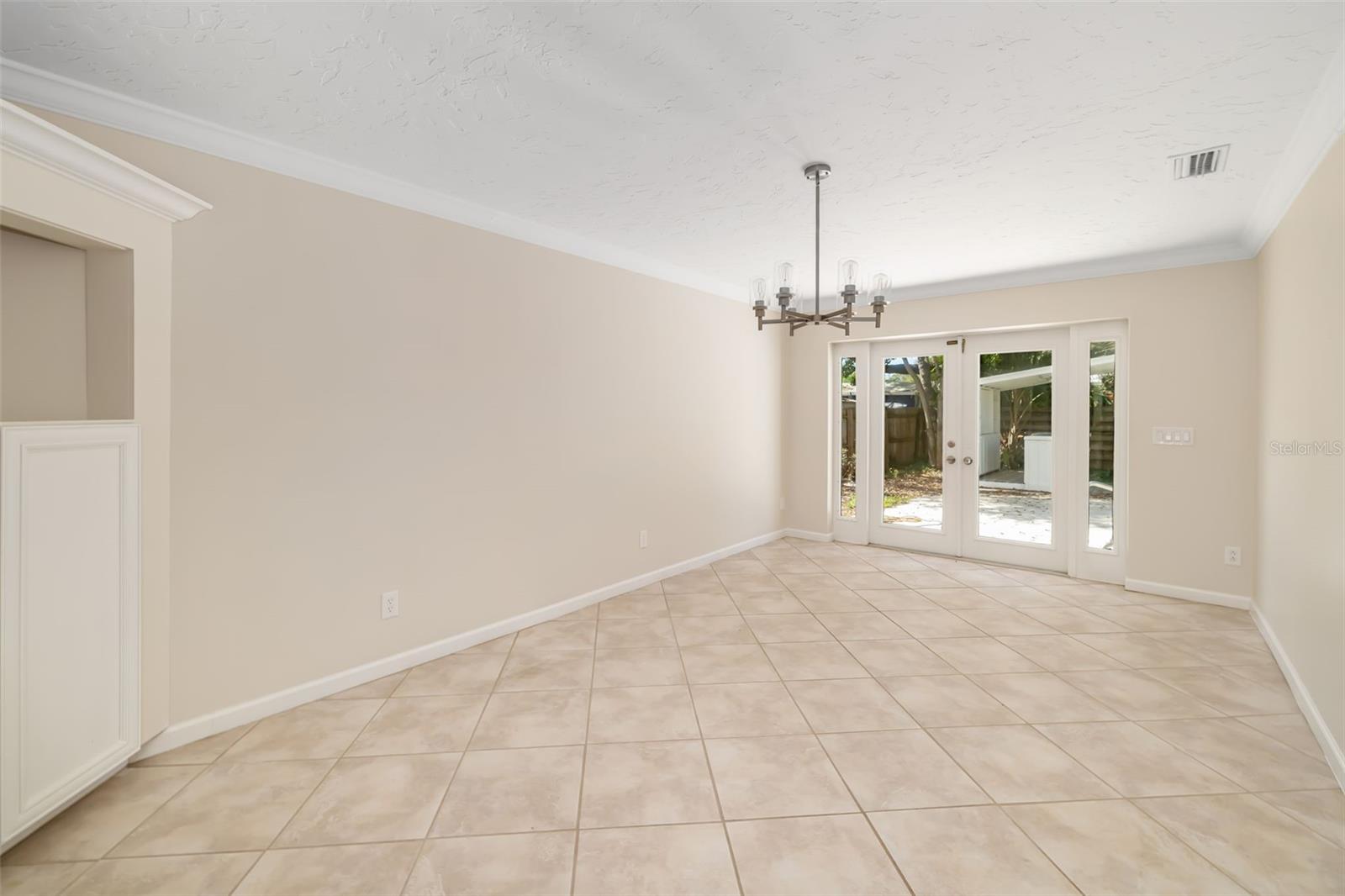 Image 18 of 57 For 1097 Willis Avenue