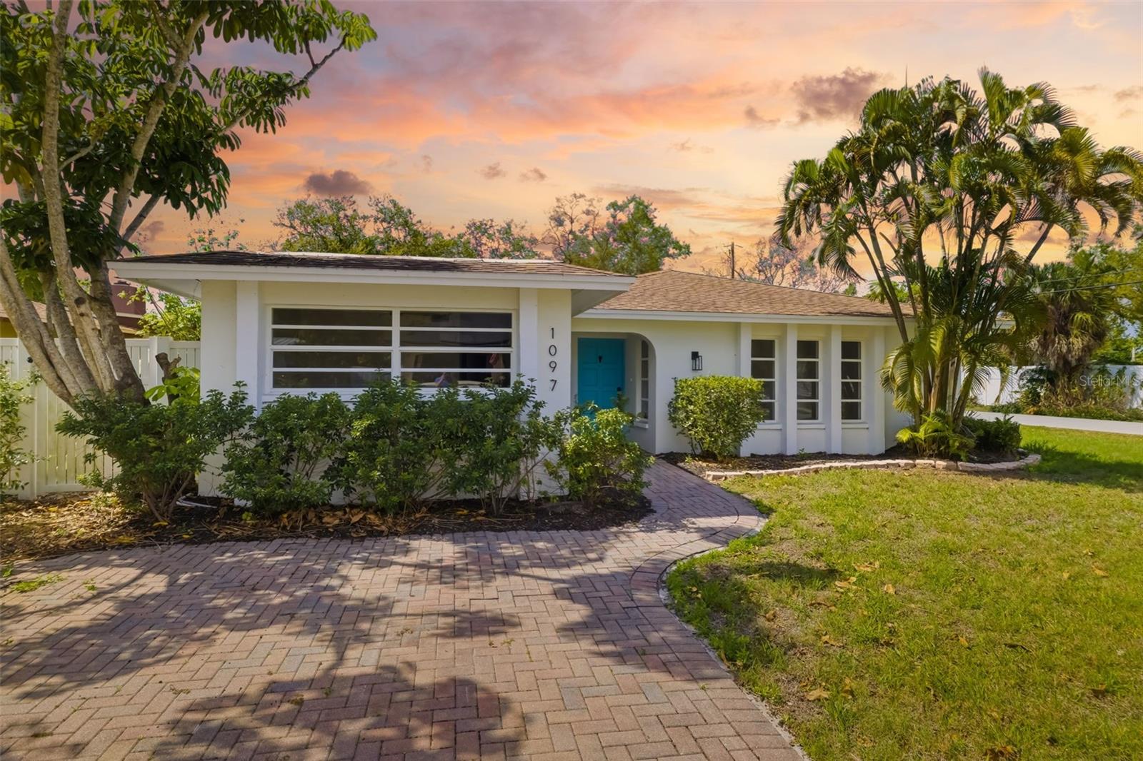 Image 39 of 57 For 1097 Willis Avenue