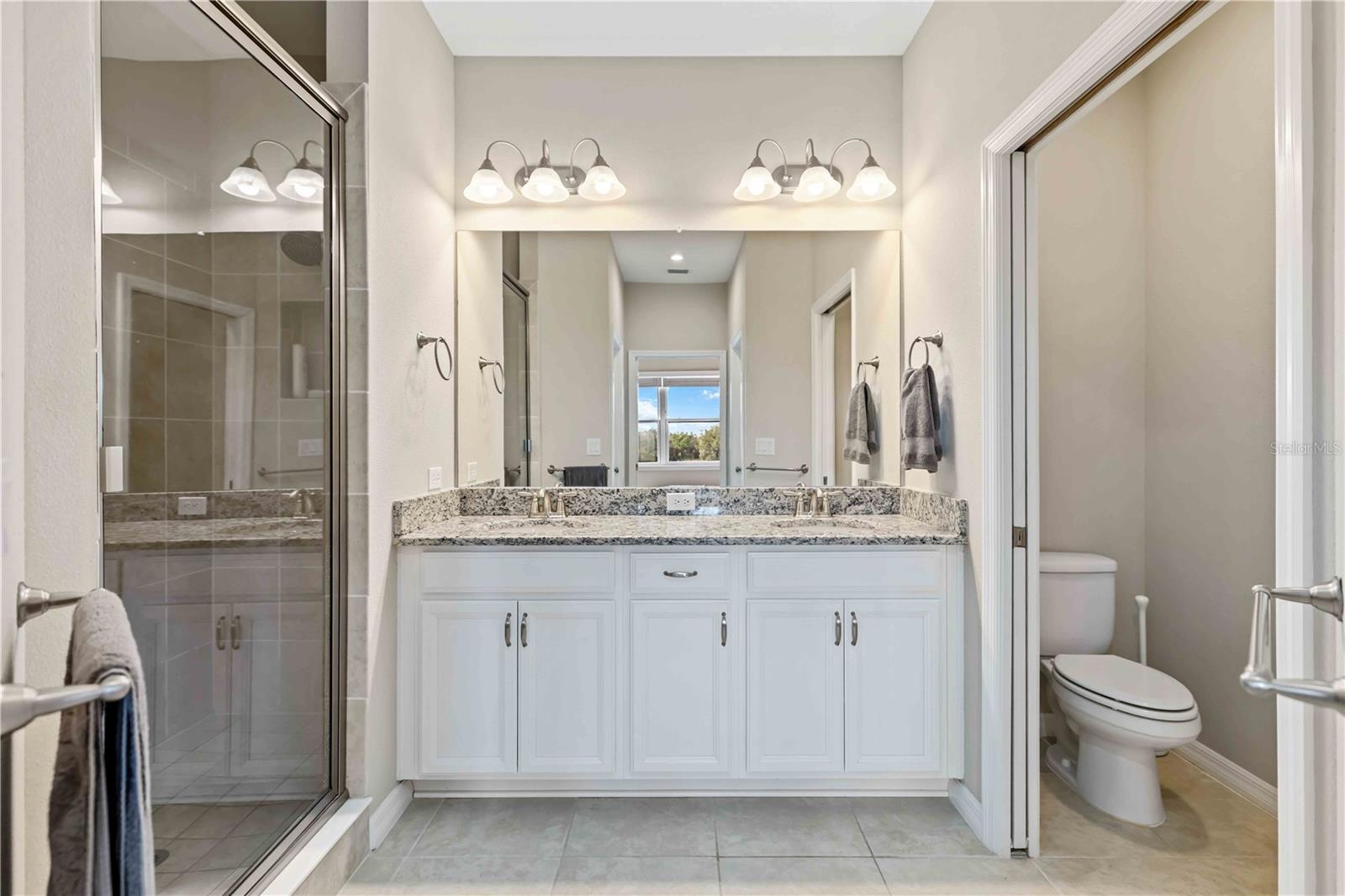 Image 18 of 41 For 13828 Messina Loop 203