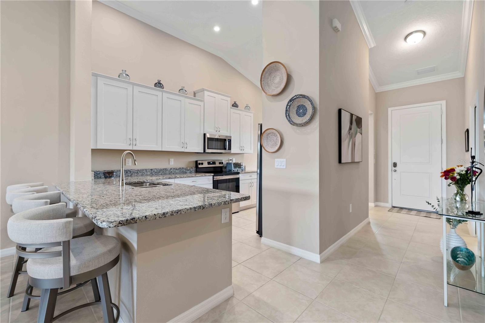 Image 4 of 41 For 13828 Messina Loop 203