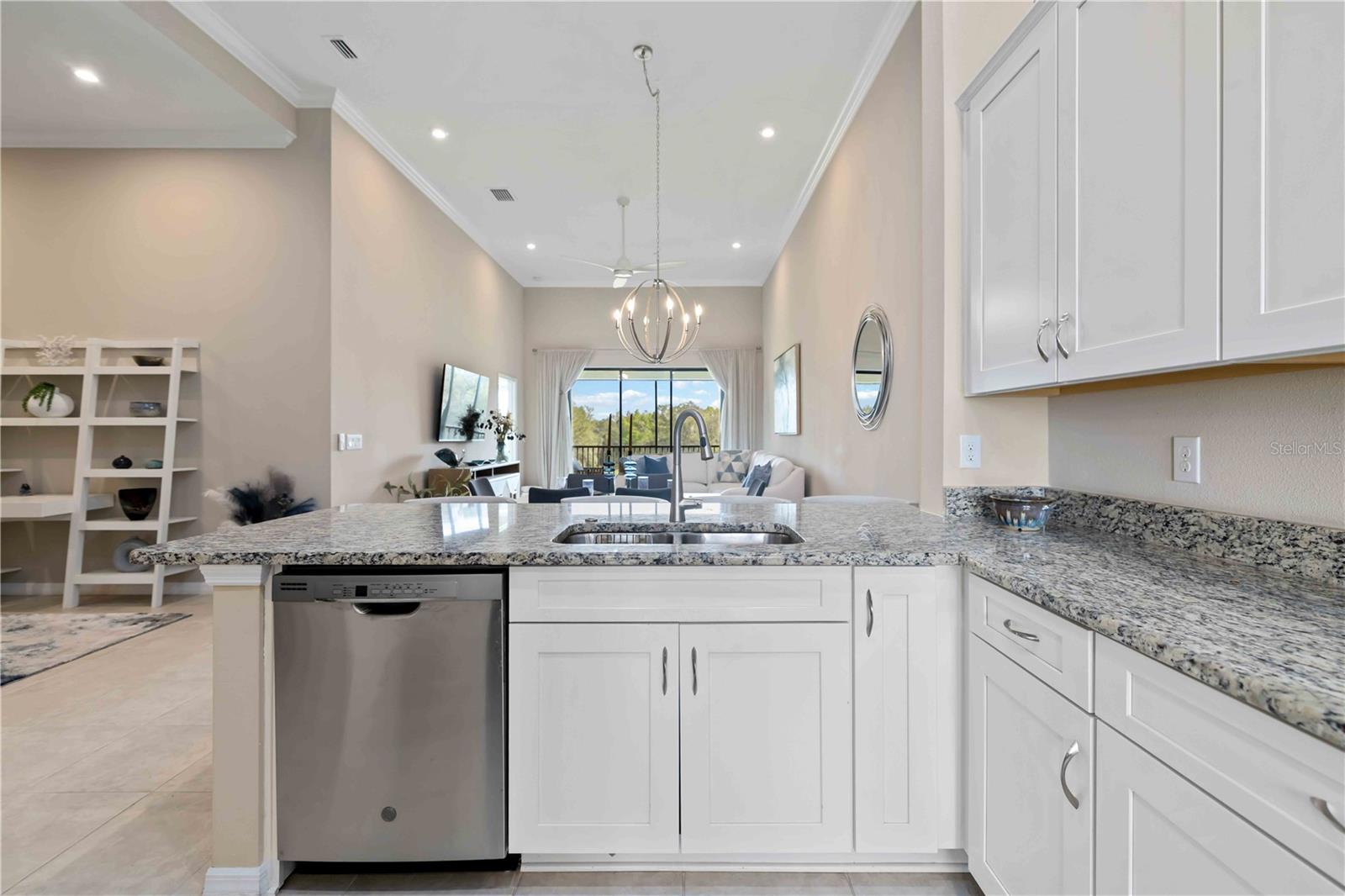 Image 8 of 41 For 13828 Messina Loop 203