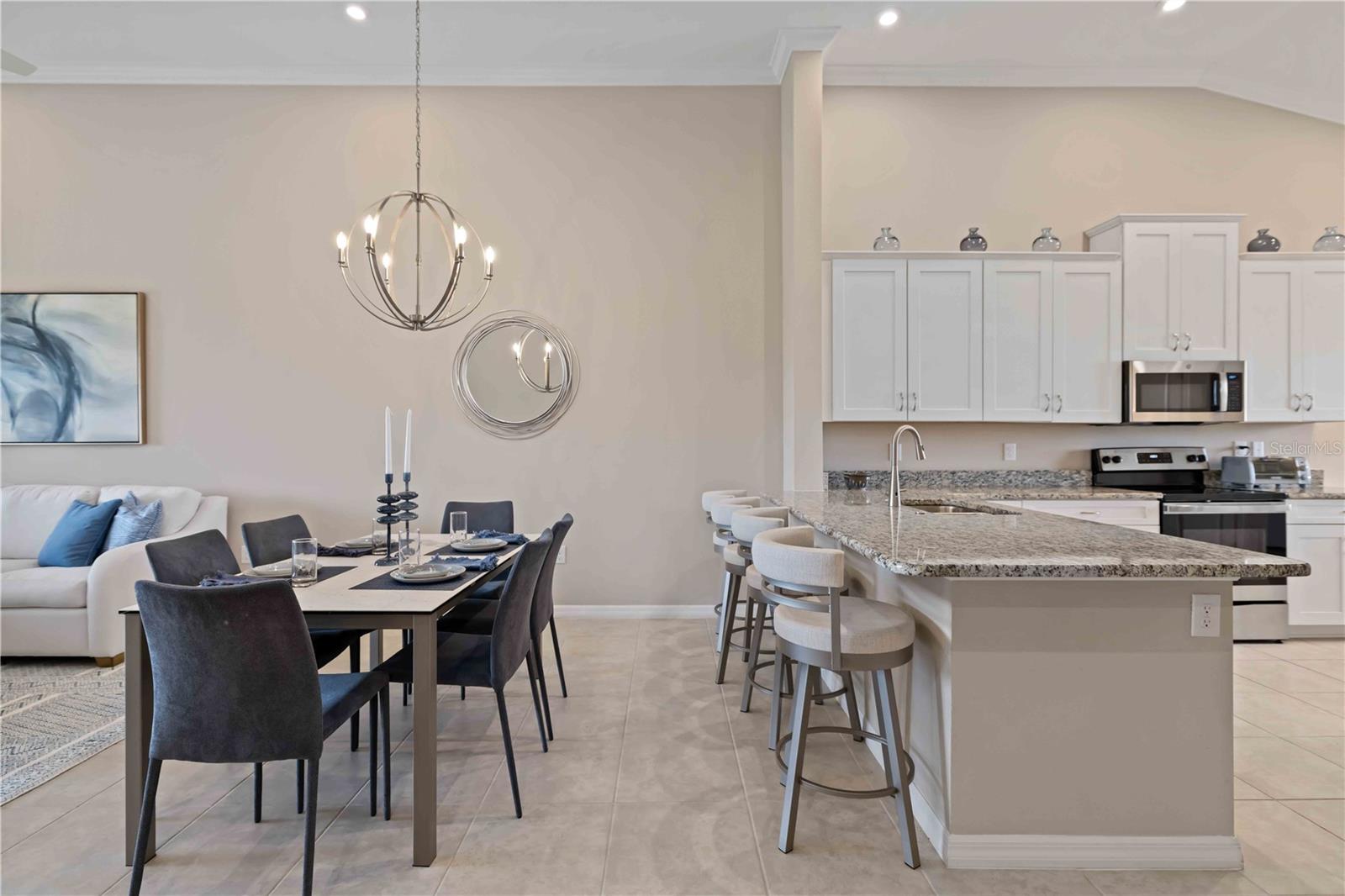 Image 9 of 41 For 13828 Messina Loop 203