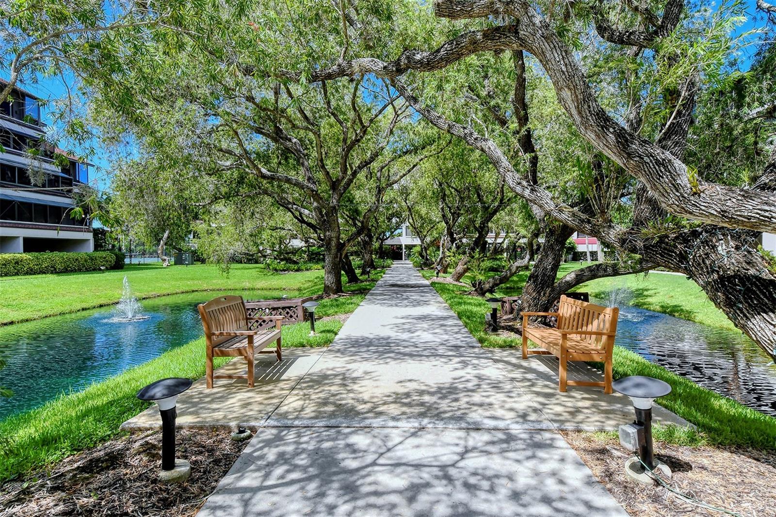 Image 27 of 36 For 6287 Midnight Pass Road 103