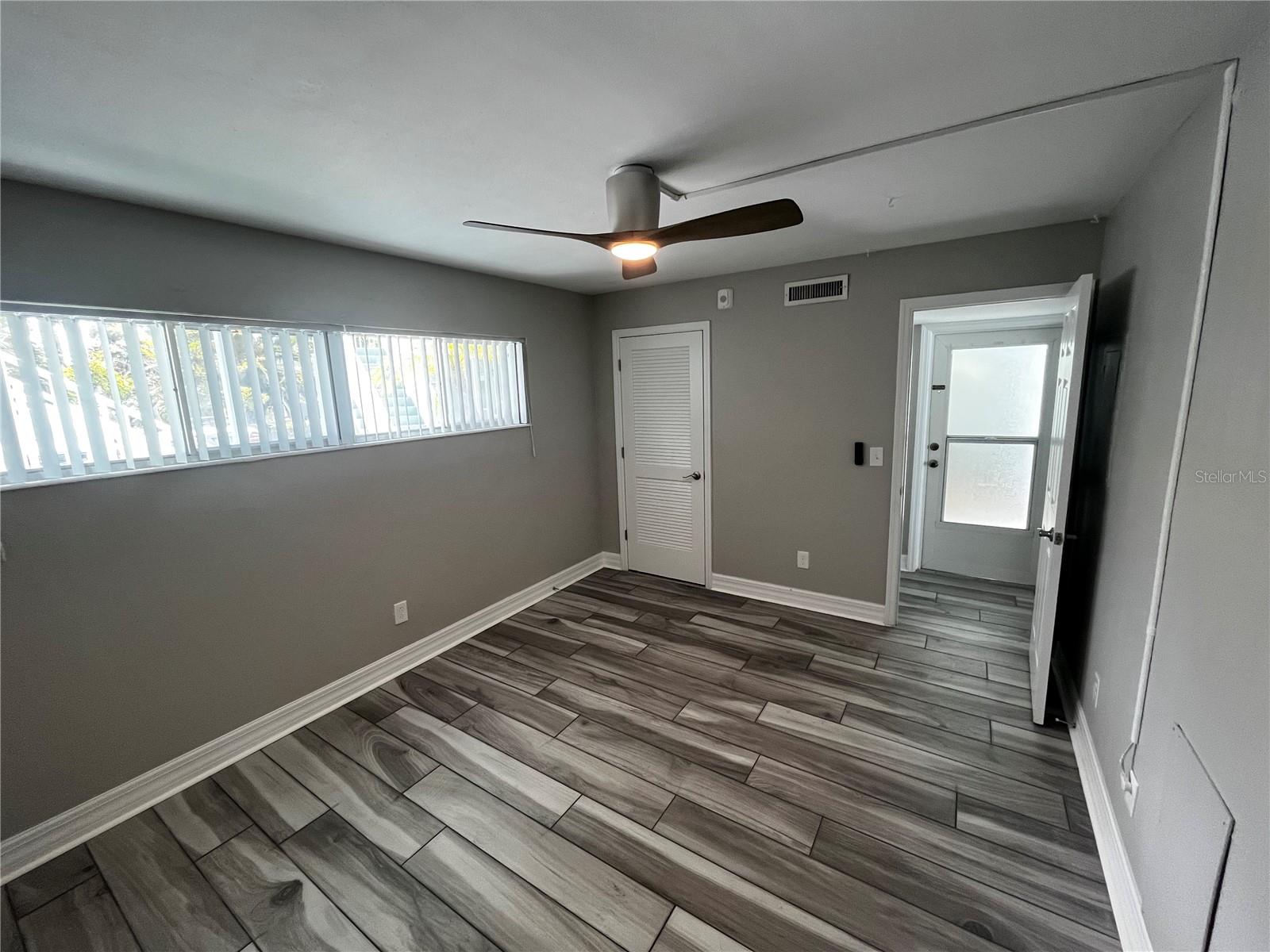 Image 11 of 39 For 2566 Gary Circle 5