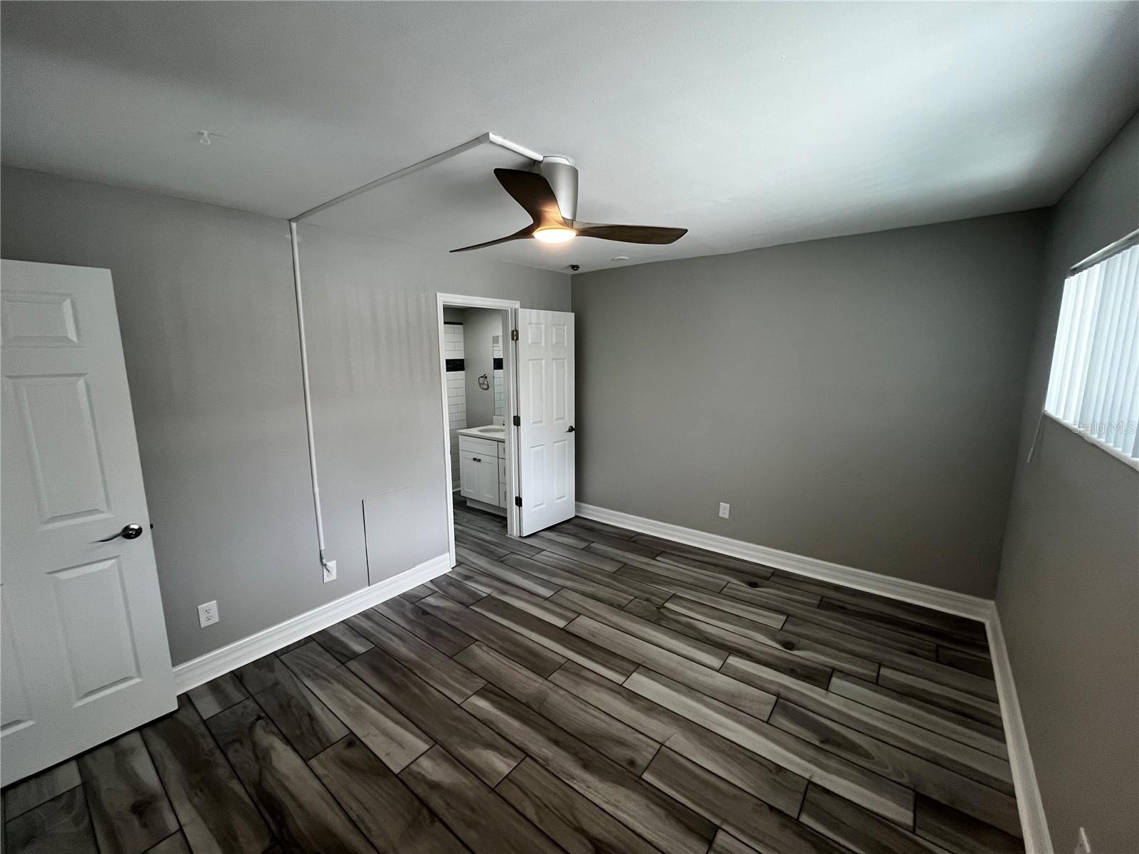 Image 6 of 39 For 2566 Gary Circle 5