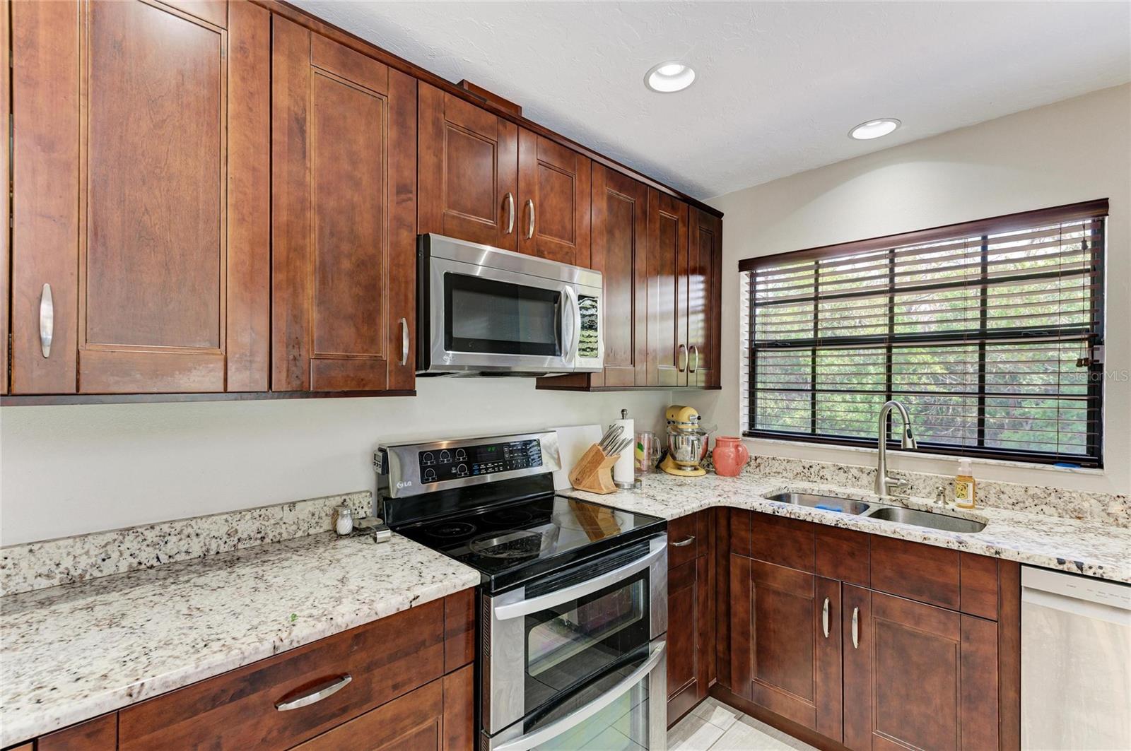 Image 11 of 45 For 4609 44th Avenue E