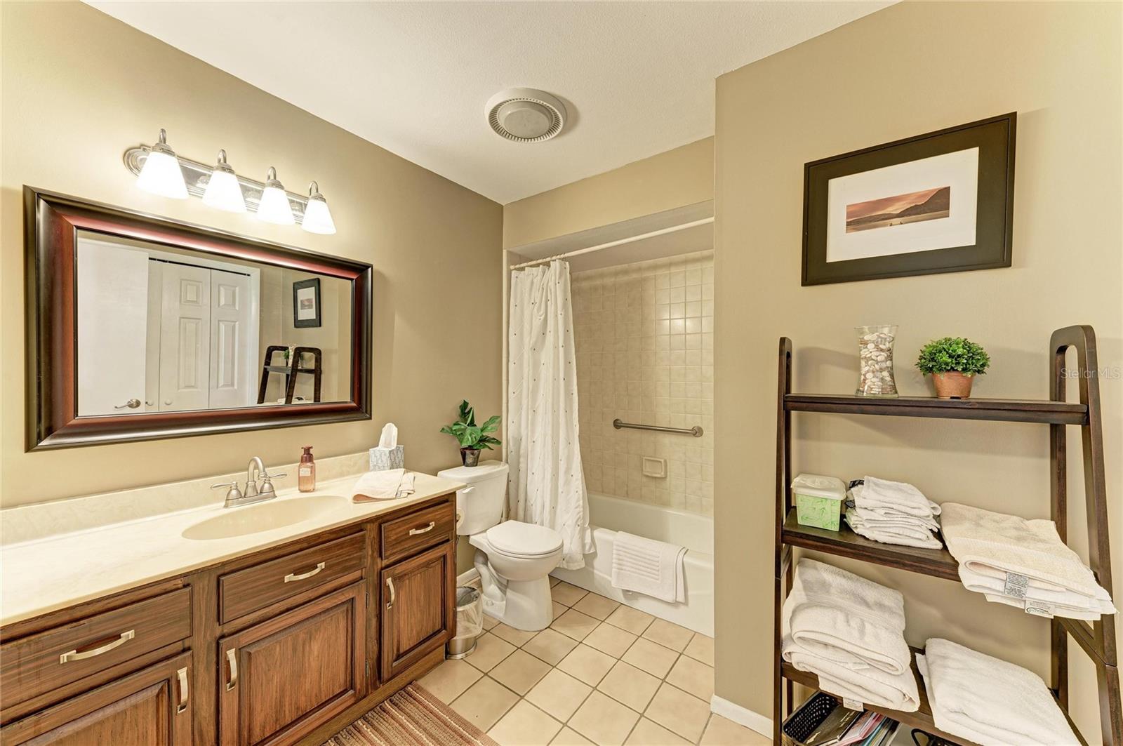 Image 19 of 45 For 4609 44th Avenue E