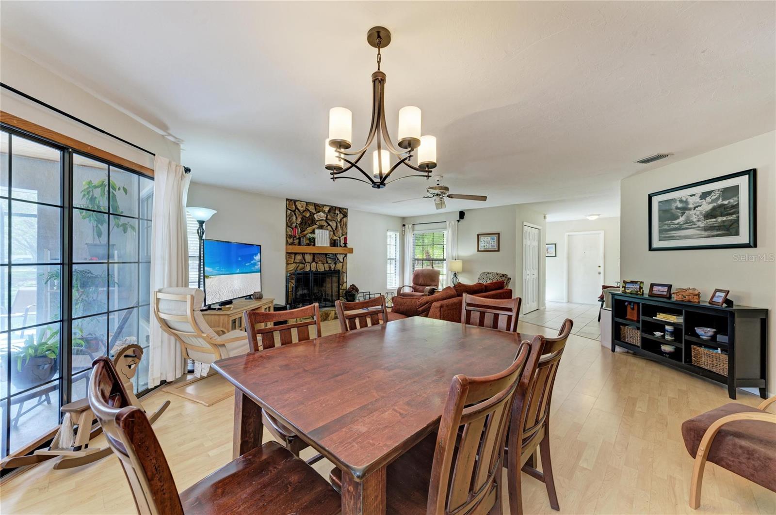 Image 7 of 45 For 4609 44th Avenue E