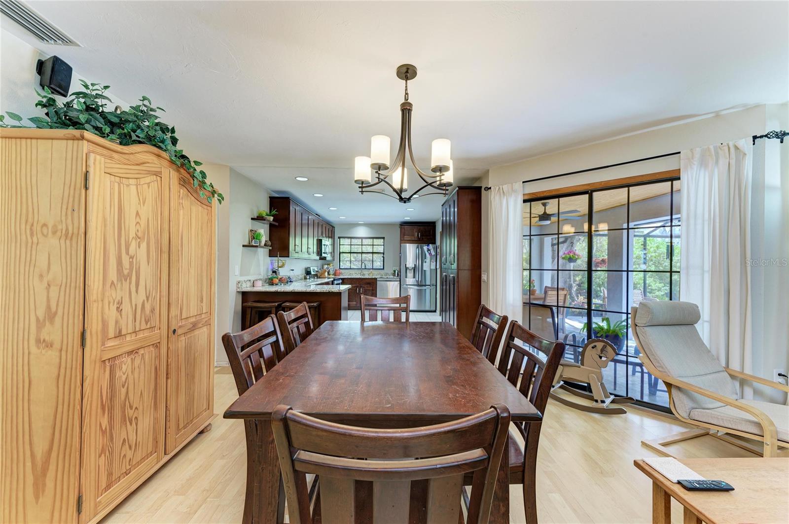 Image 9 of 45 For 4609 44th Avenue E