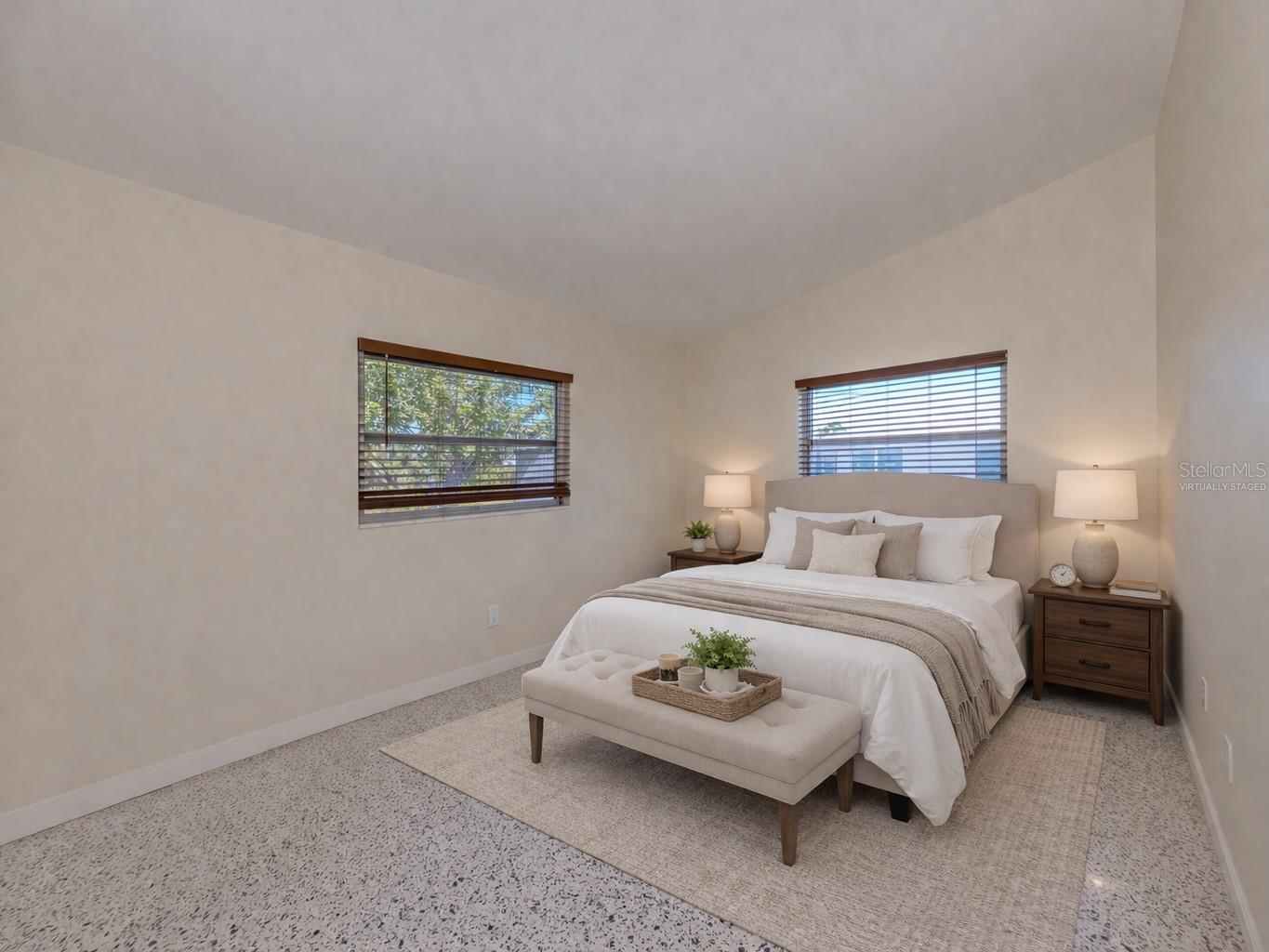 Image 24 of 70 For 317 Hillview Road