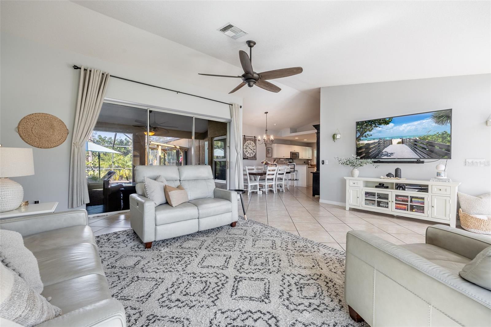 Image 12 of 44 For 2342 Beeville Avenue