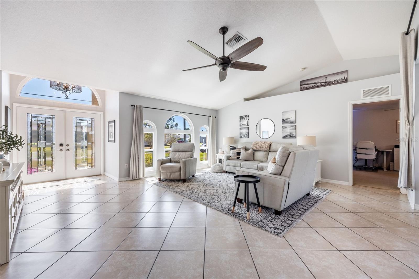 Image 9 of 44 For 2342 Beeville Avenue