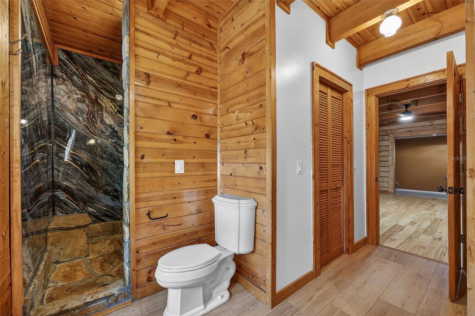 Image 20 of 90 For 6888 Myakka Valley Trl