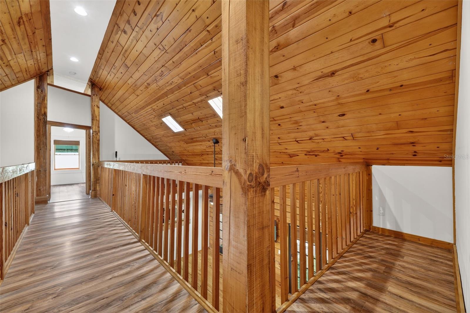 Image 32 of 90 For 6888 Myakka Valley Trl