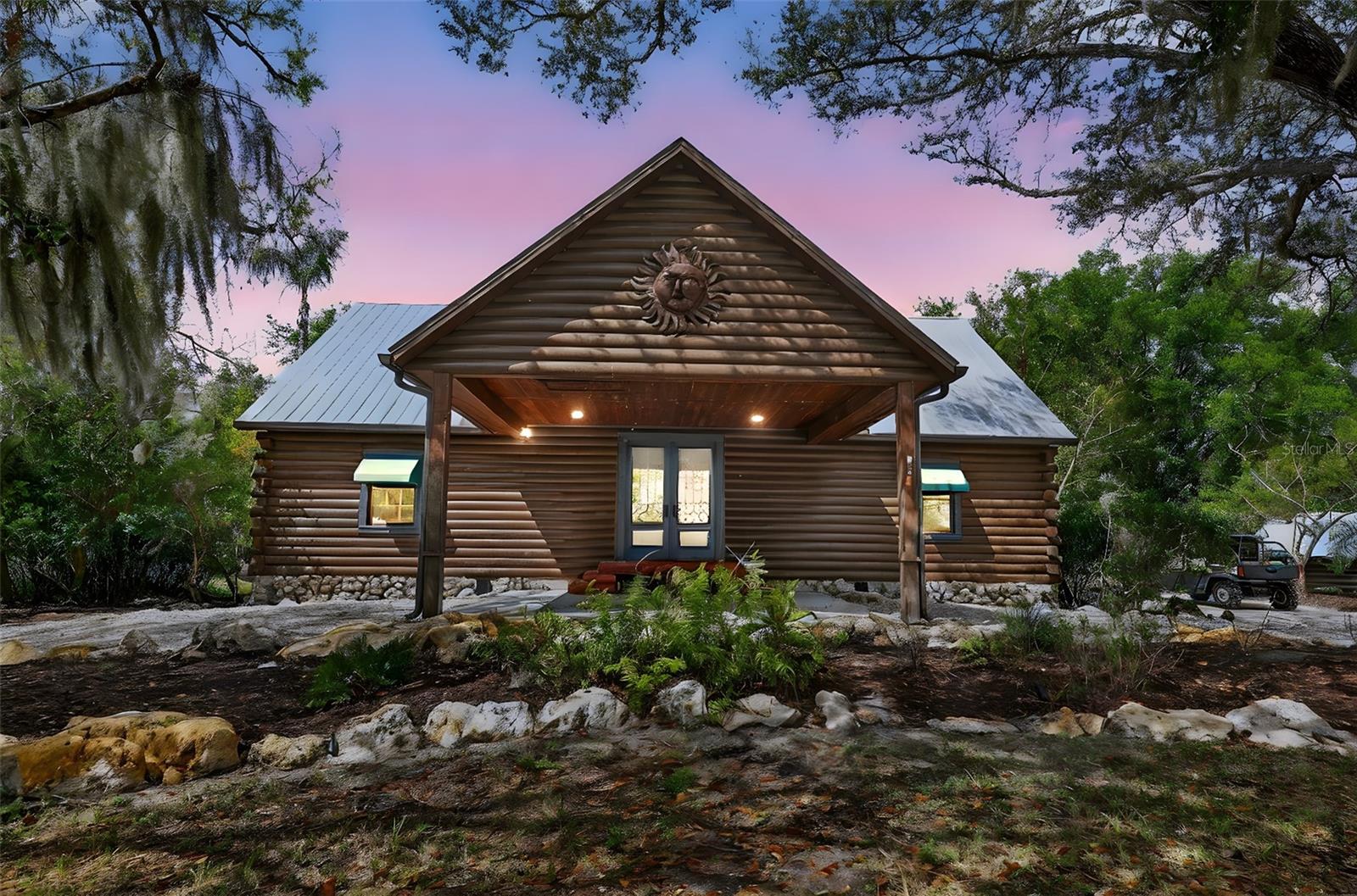 Image 4 of 90 For 6888 Myakka Valley Trl