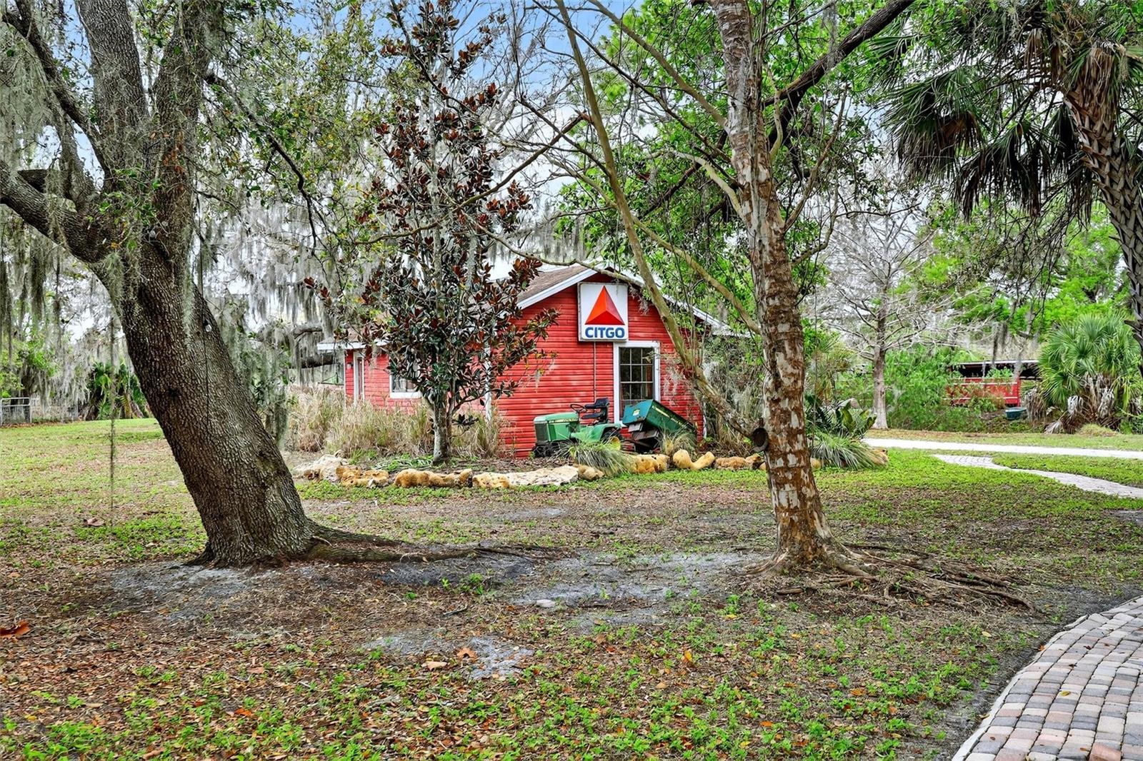 Image 45 of 90 For 6888 Myakka Valley Trl