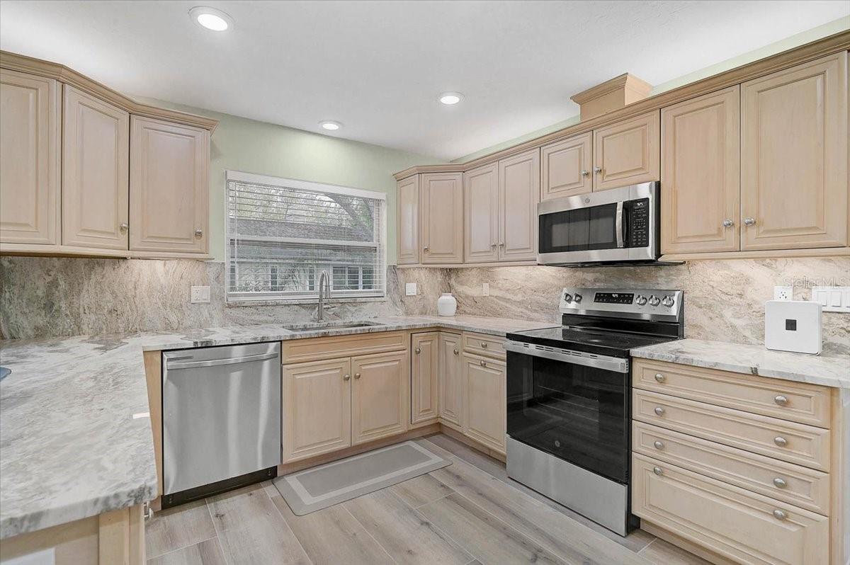 Image 8 of 51 For 3761 Countryside Road