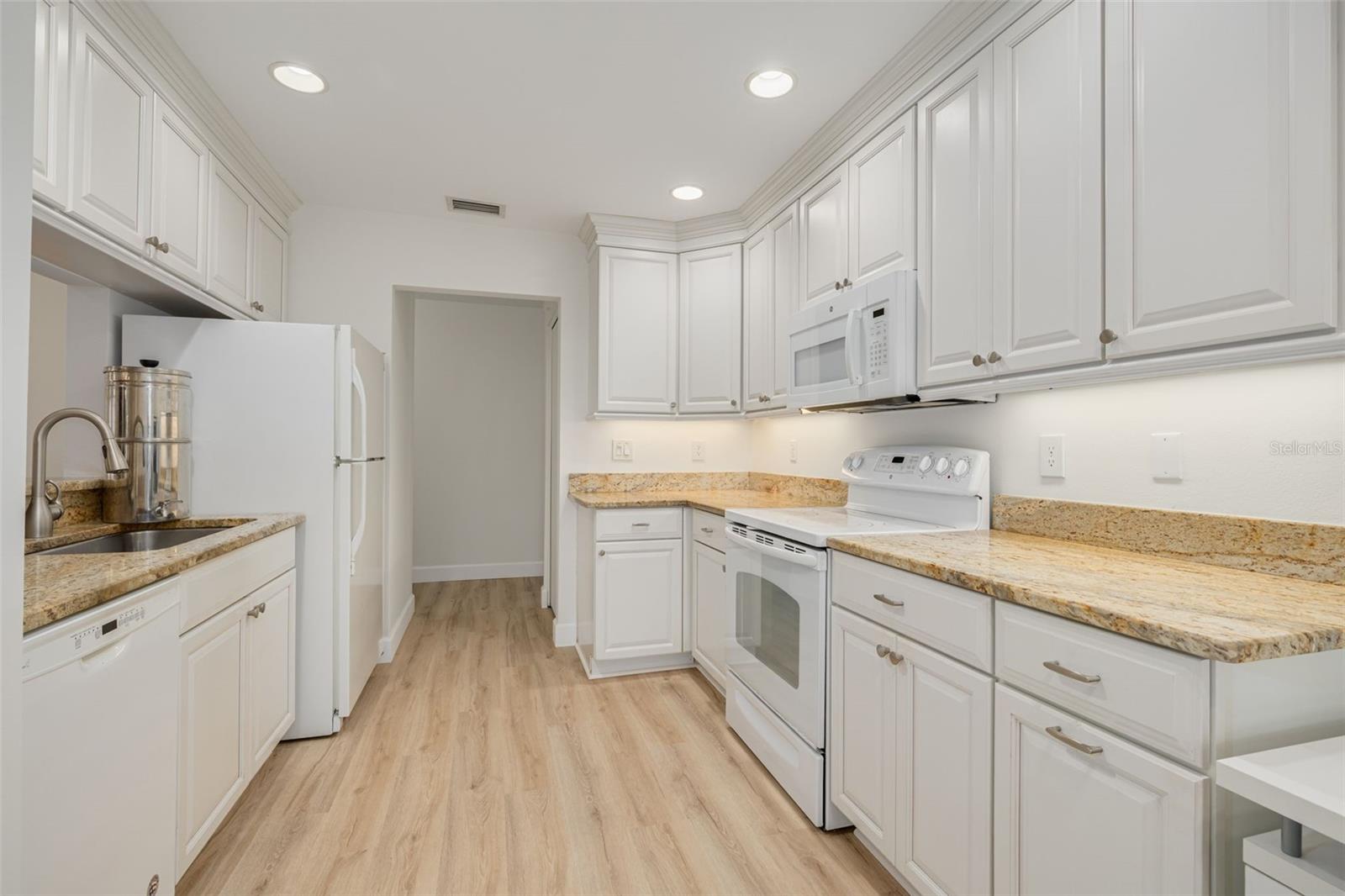 Image 8 of 41 For 3210 Golden Eagle Lane