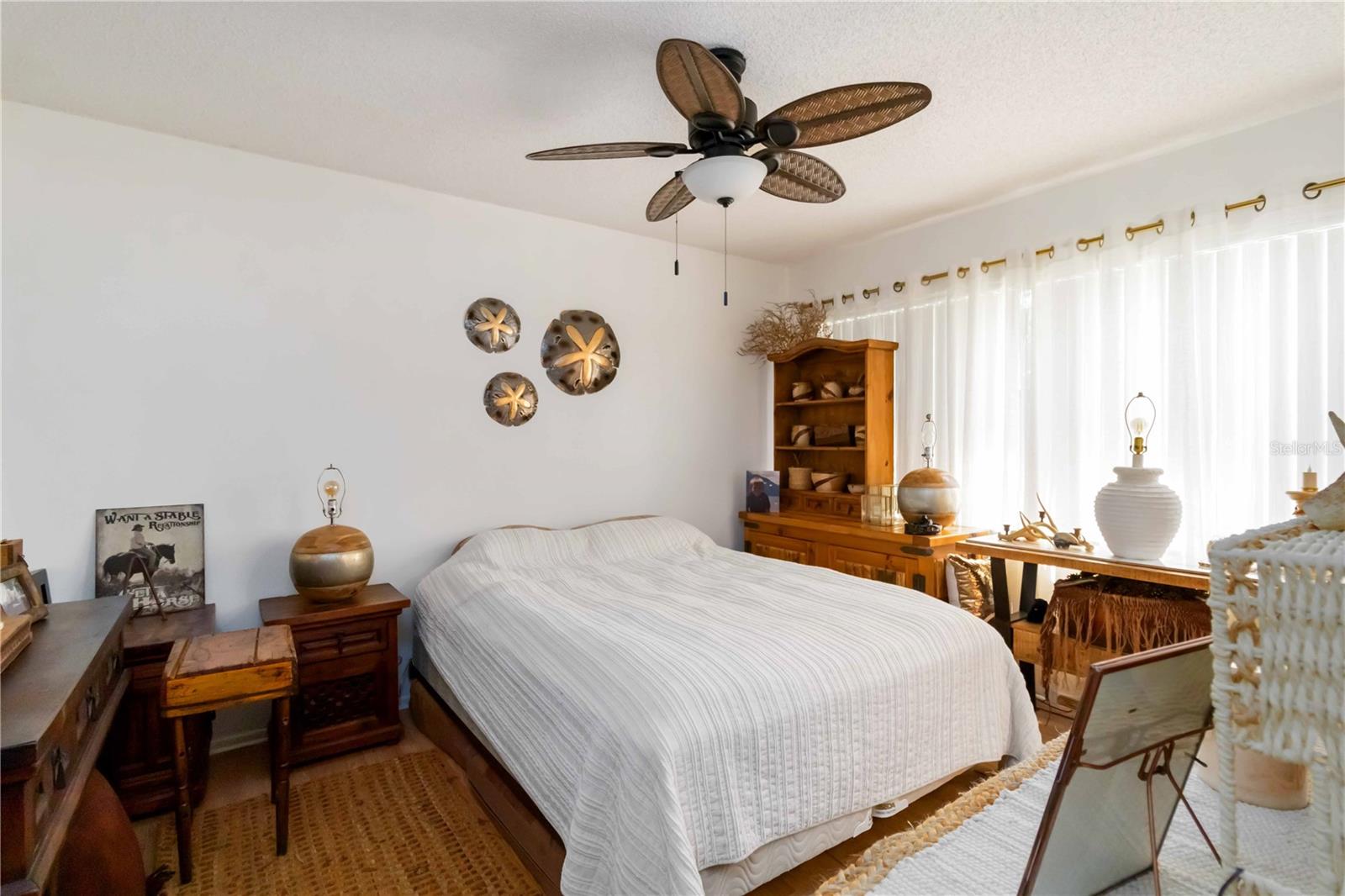 Image 11 of 21 For 6521 Heritage Lane 2621