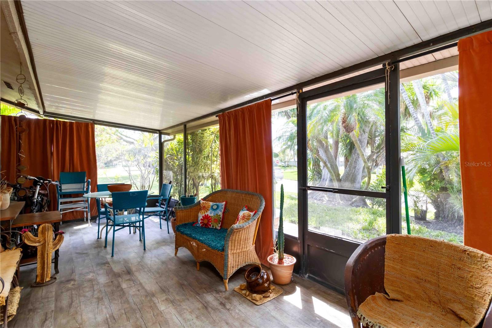 Image 15 of 21 For 6521 Heritage Lane 2621