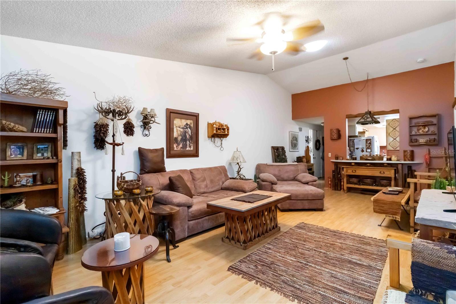 Image 5 of 21 For 6521 Heritage Lane 2621