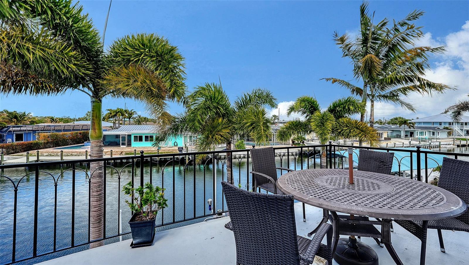 Image 21 of 54 For 10432 Spoonbill Road W