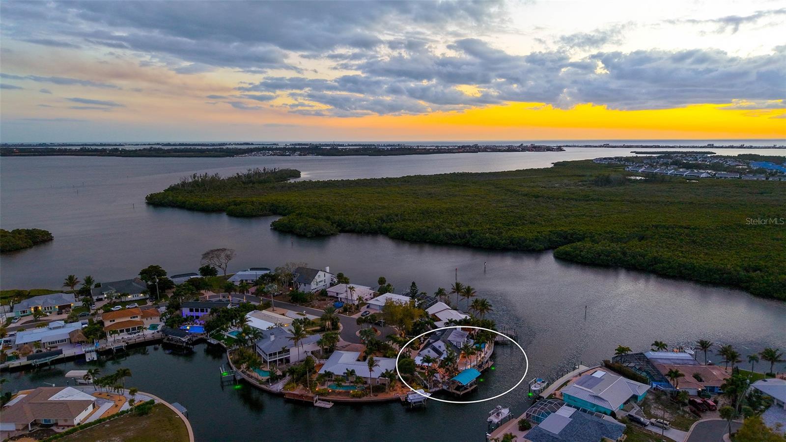 Image 52 of 54 For 10432 Spoonbill Road W