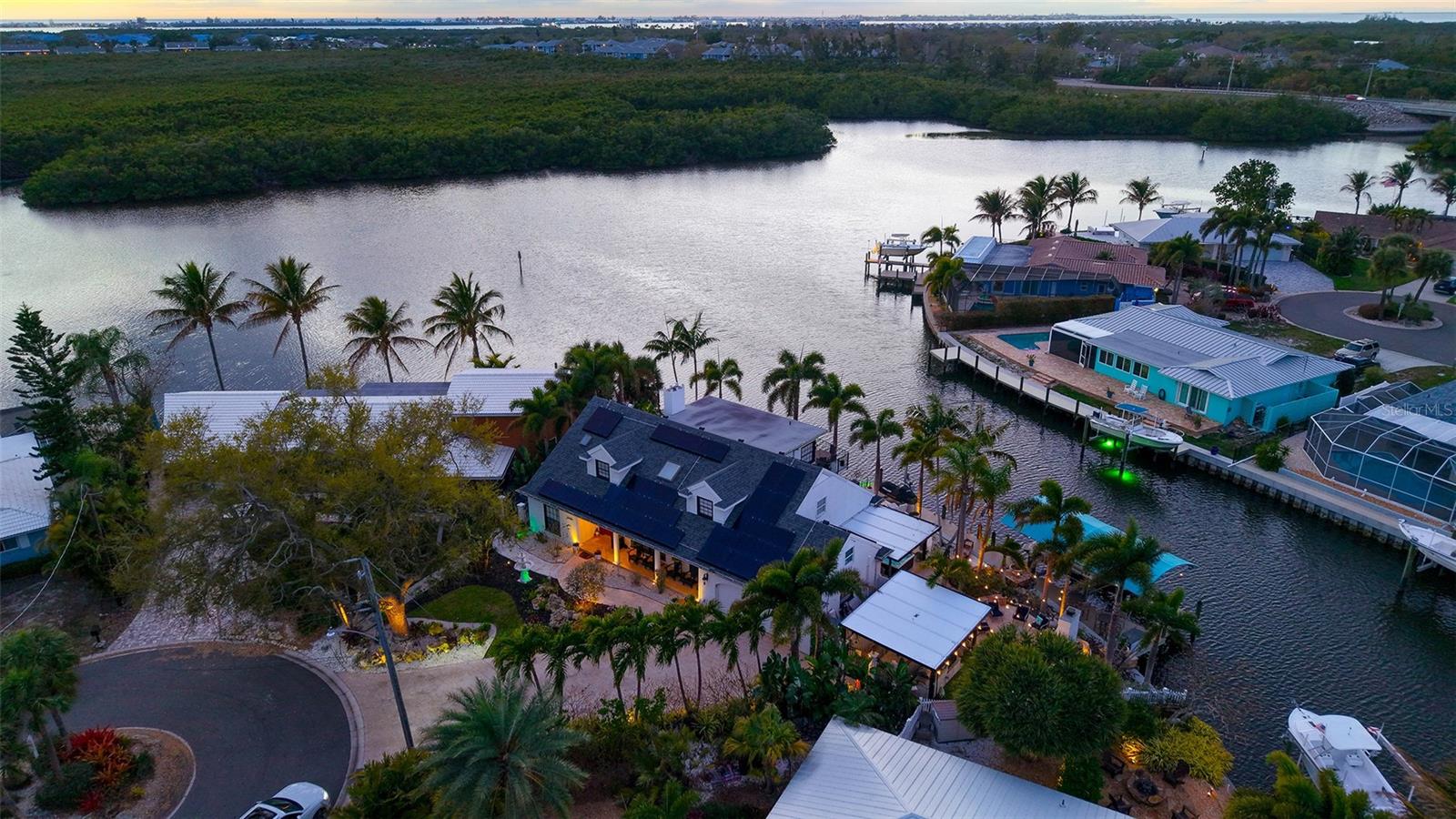 Image 7 of 54 For 10432 Spoonbill Road W