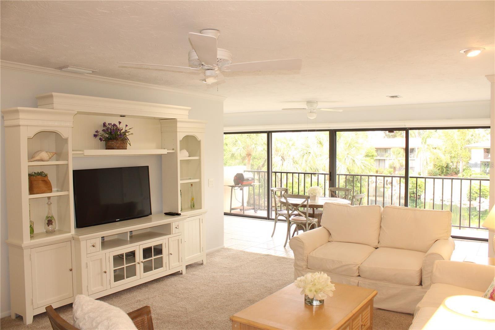 Image 9 of 43 For 6472 Seagull Drive 306