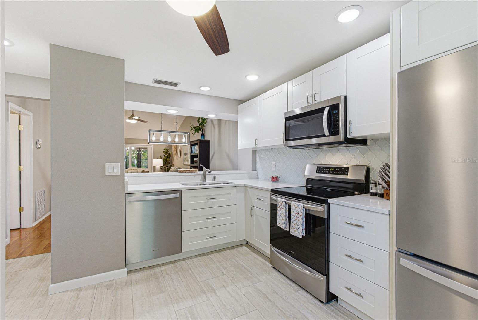 Image 14 of 36 For 5905 36th Avenue Circle W