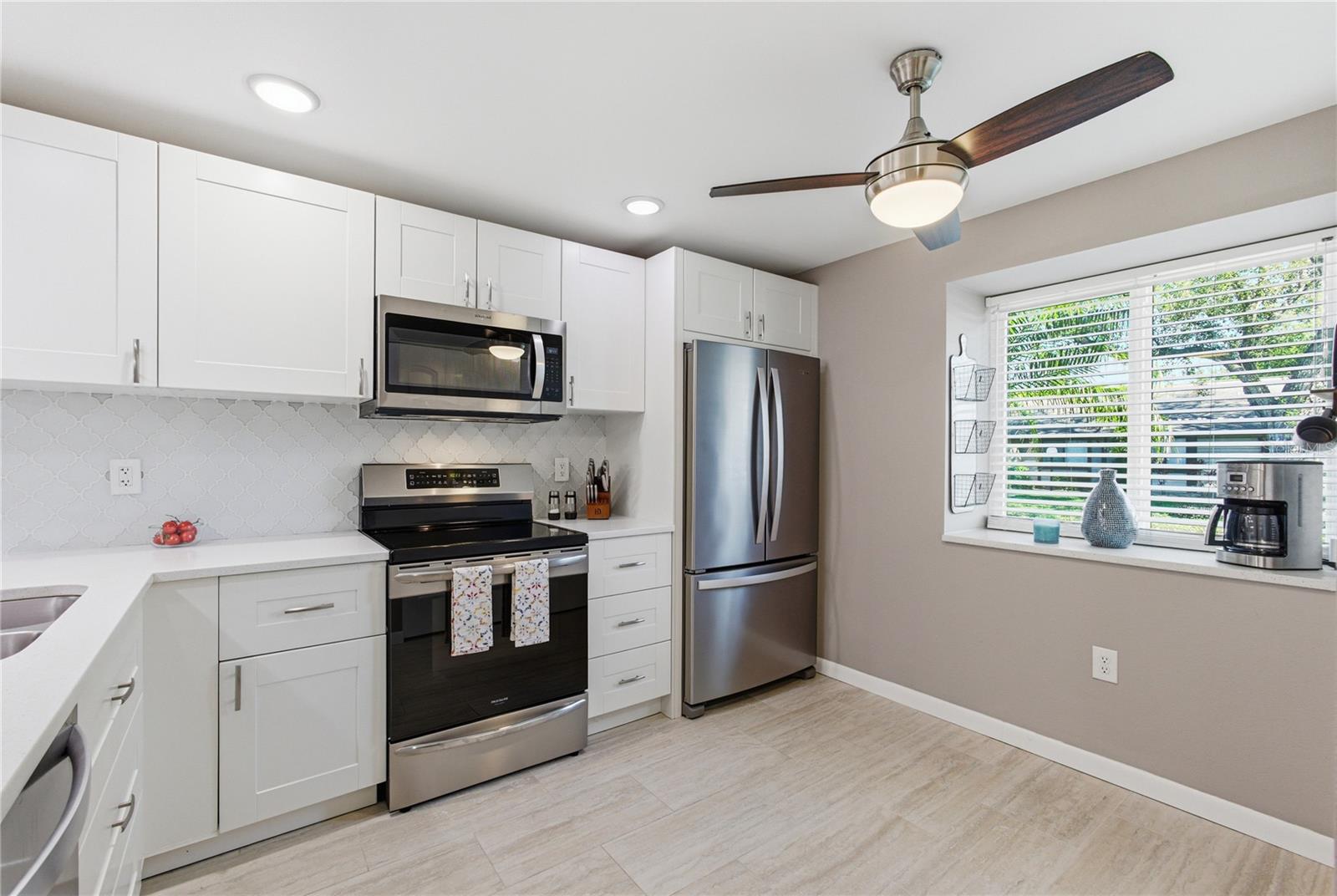 Image 3 of 36 For 5905 36th Avenue Circle W