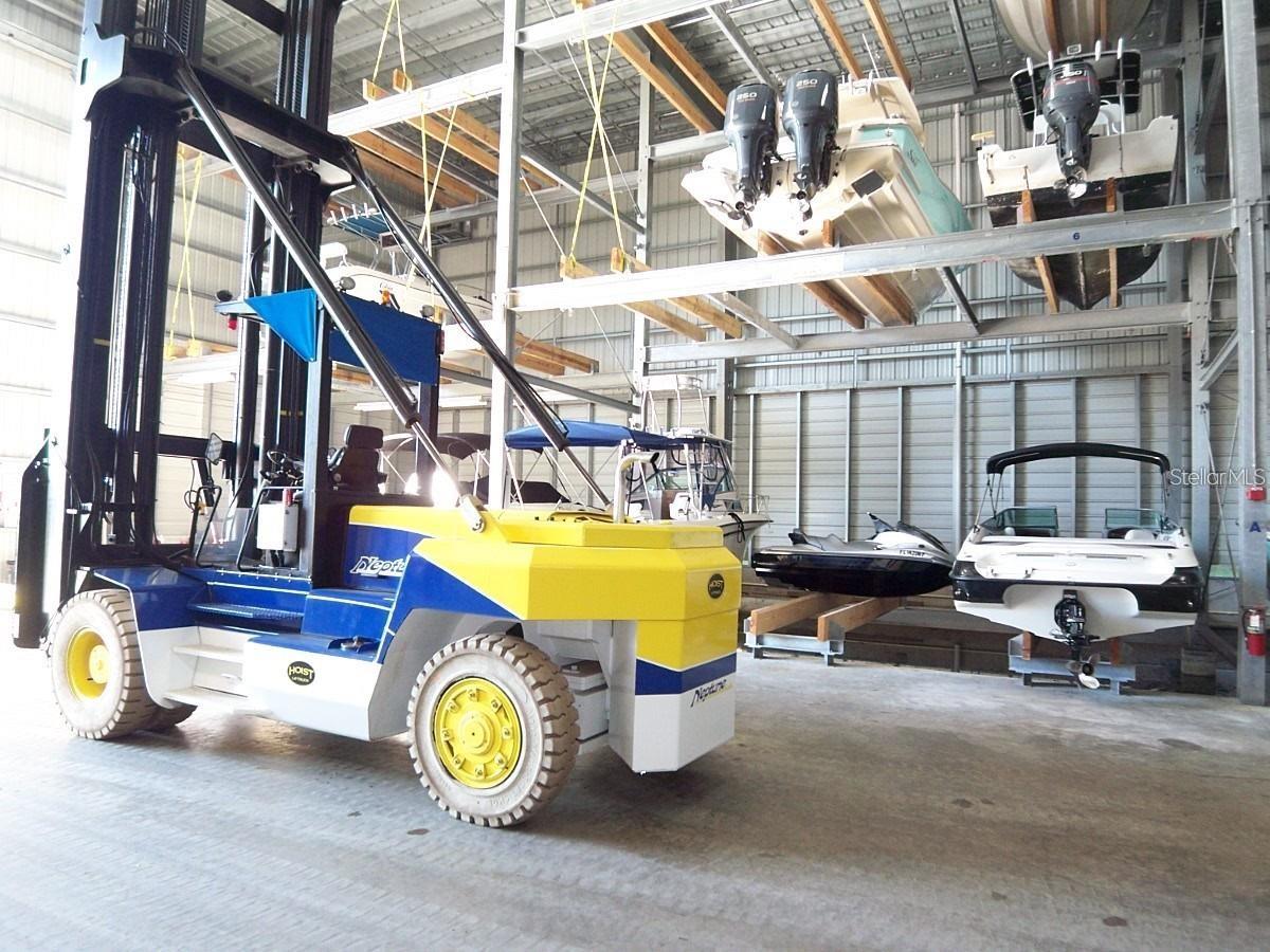 Image 5 of 8 For 1780 Phillippi Shores Drive A3-37