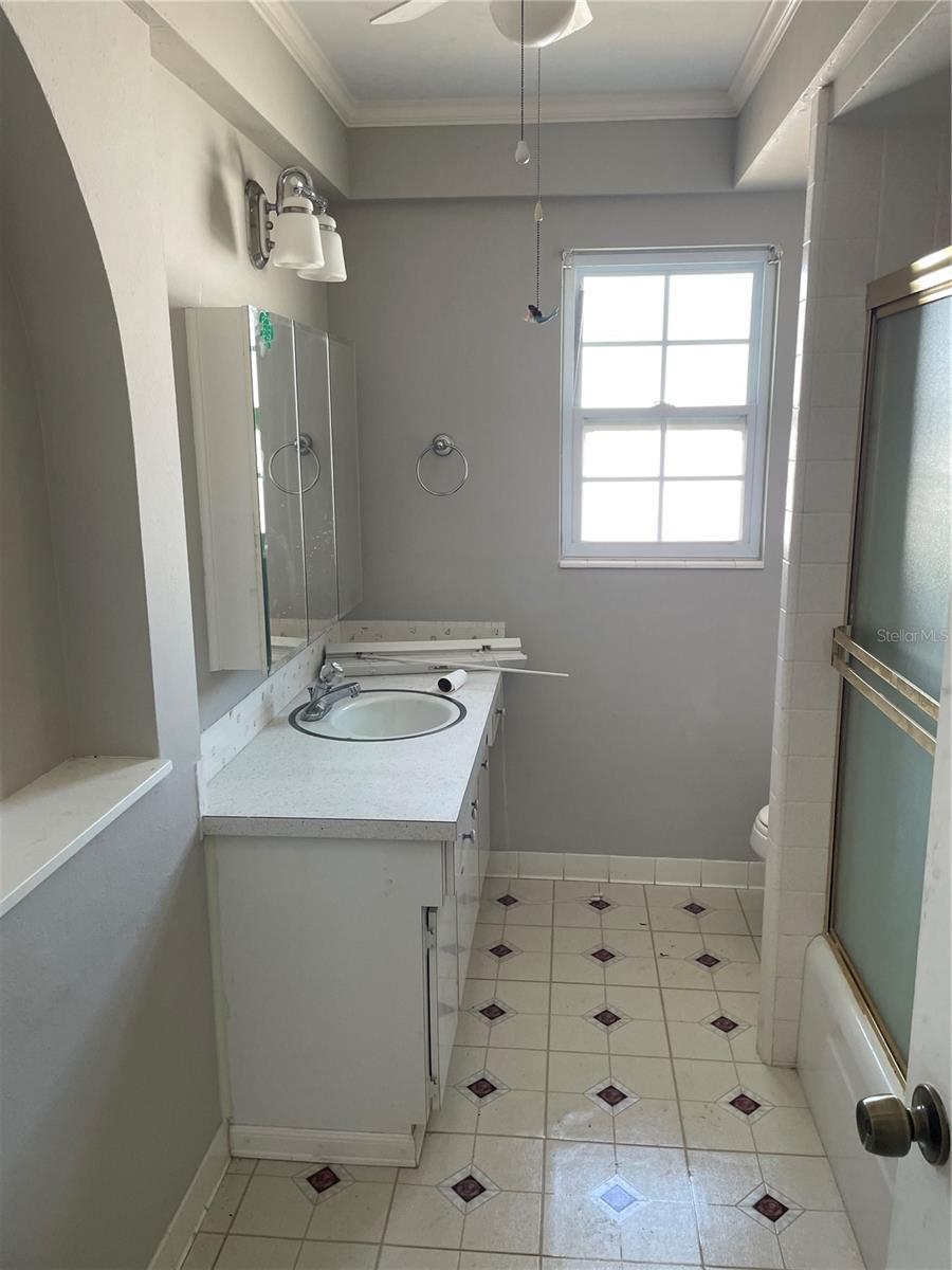 Image 15 of 29 For 10307 Sandpiper Road W