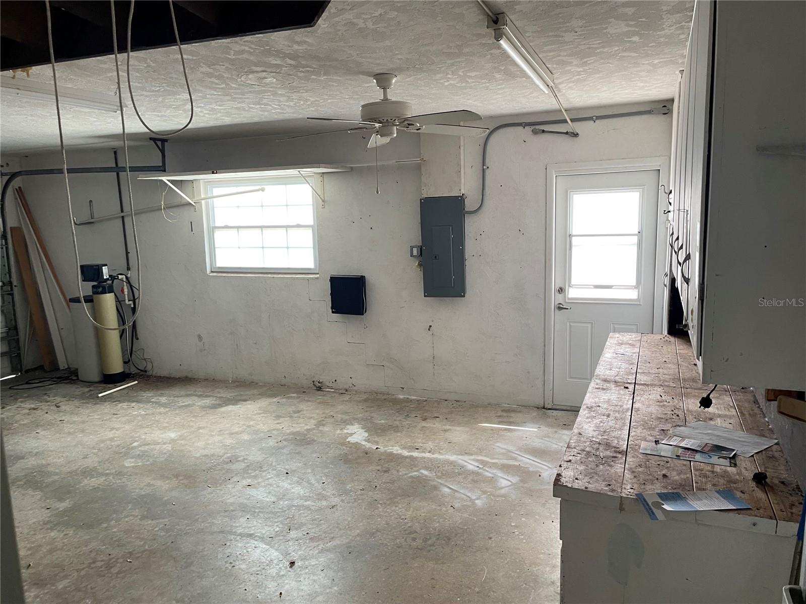 Image 18 of 29 For 10307 Sandpiper Road W