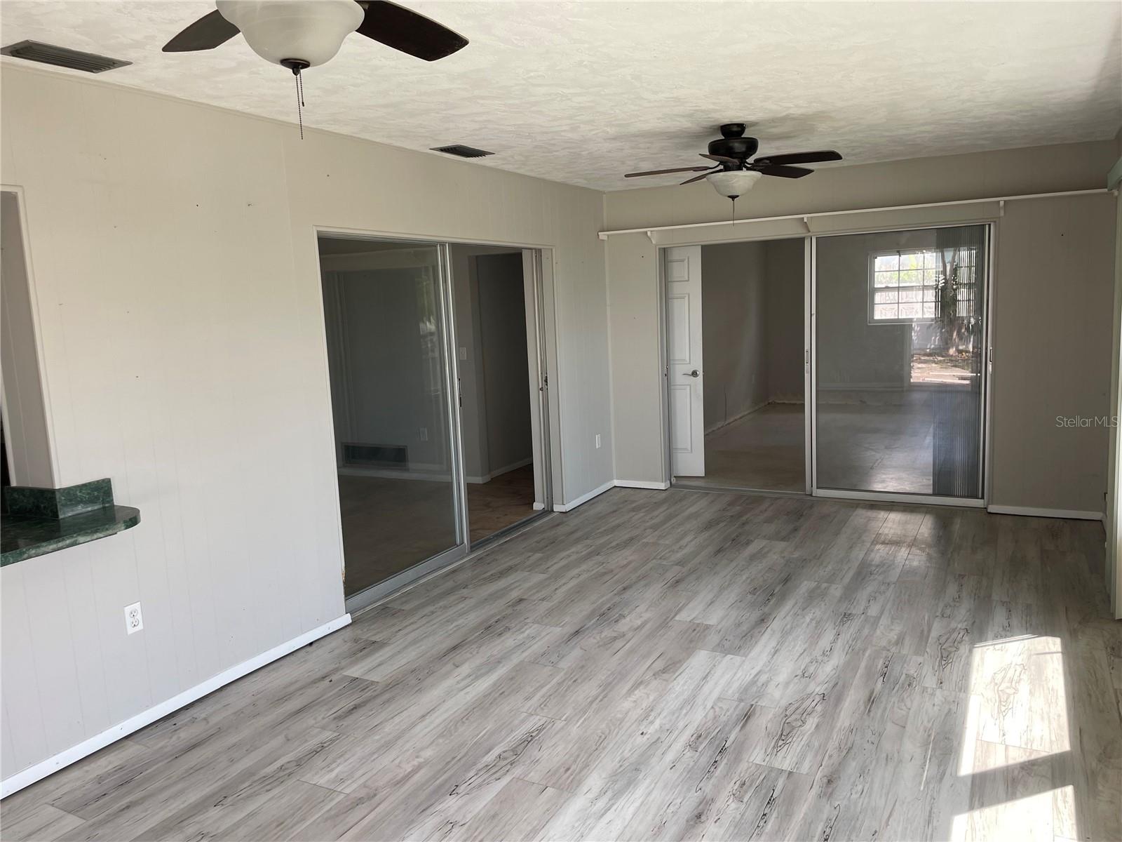 Image 19 of 29 For 10307 Sandpiper Road W