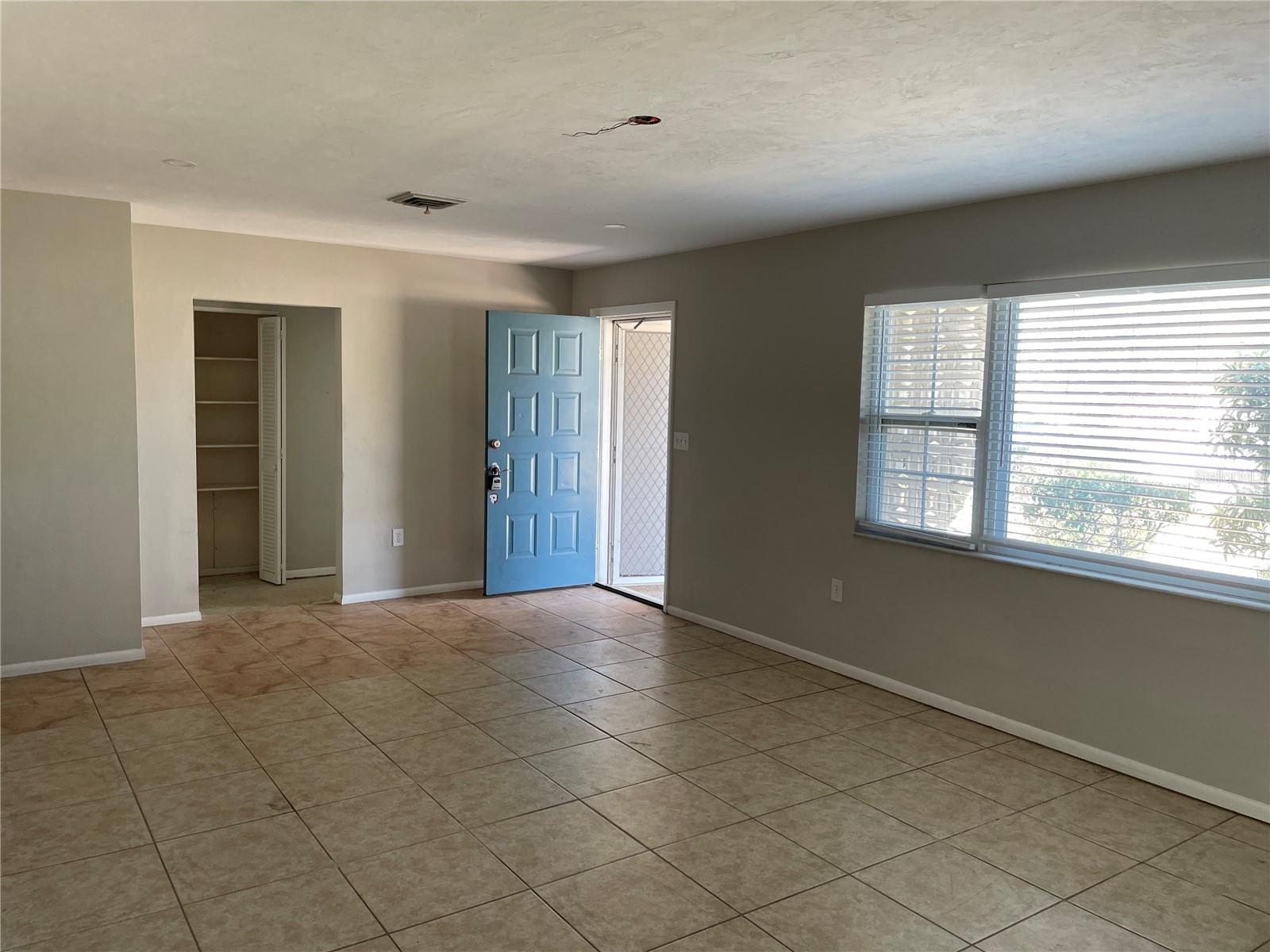 Image 5 of 29 For 10307 Sandpiper Road W