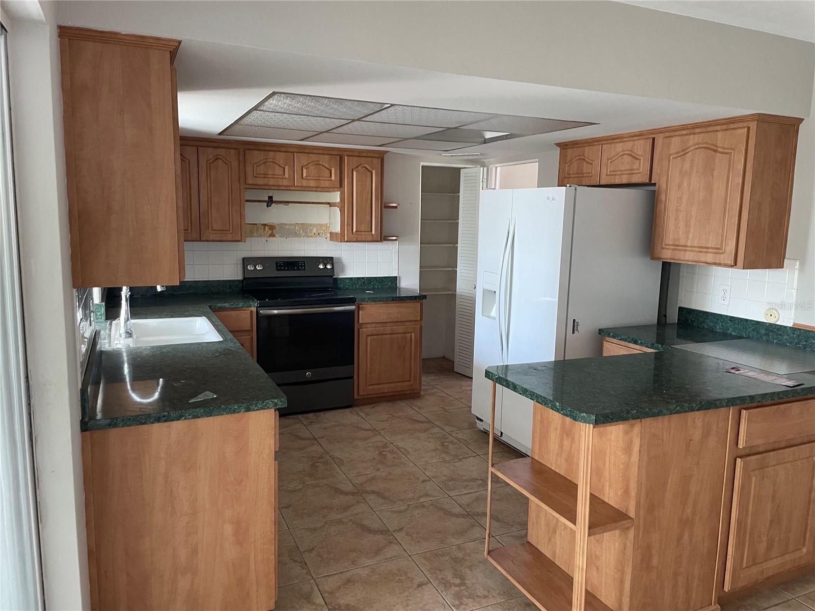 Image 7 of 29 For 10307 Sandpiper Road W