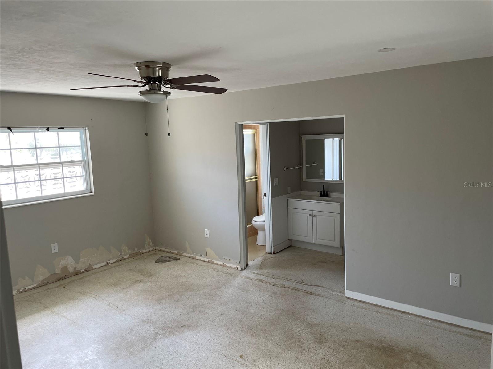 Image 8 of 29 For 10307 Sandpiper Road W