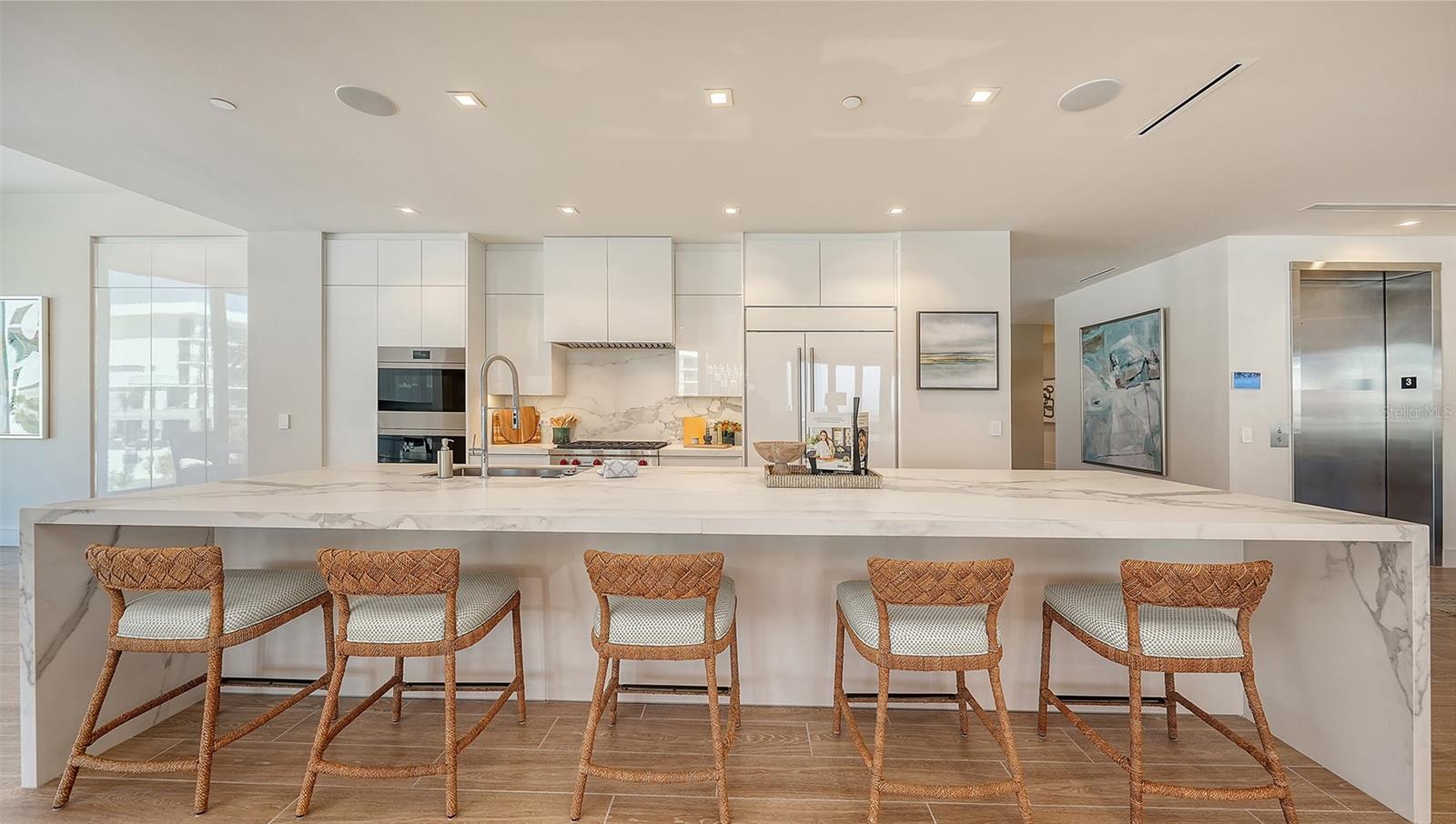 Image 11 of 69 For 1561 Gulf Of Mexico Drive 304