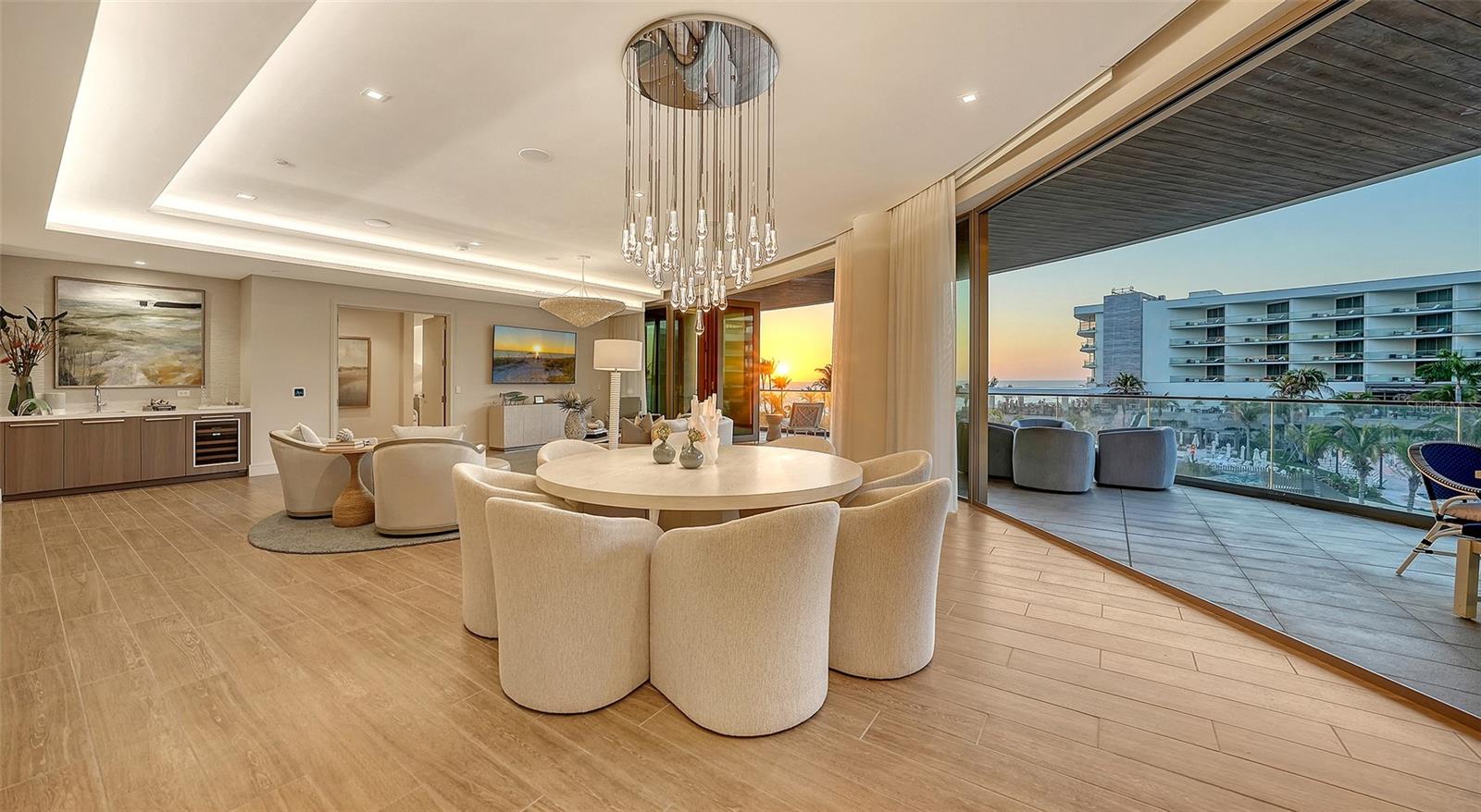 Image 18 of 69 For 1561 Gulf Of Mexico Drive 304