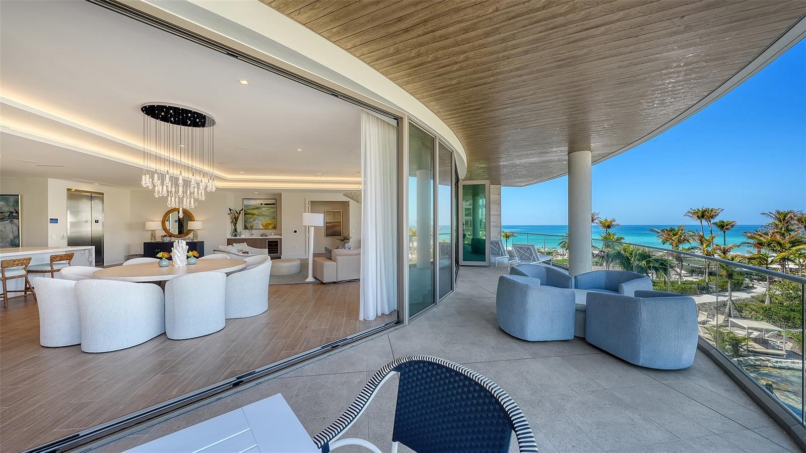 Image 20 of 69 For 1561 Gulf Of Mexico Drive 304