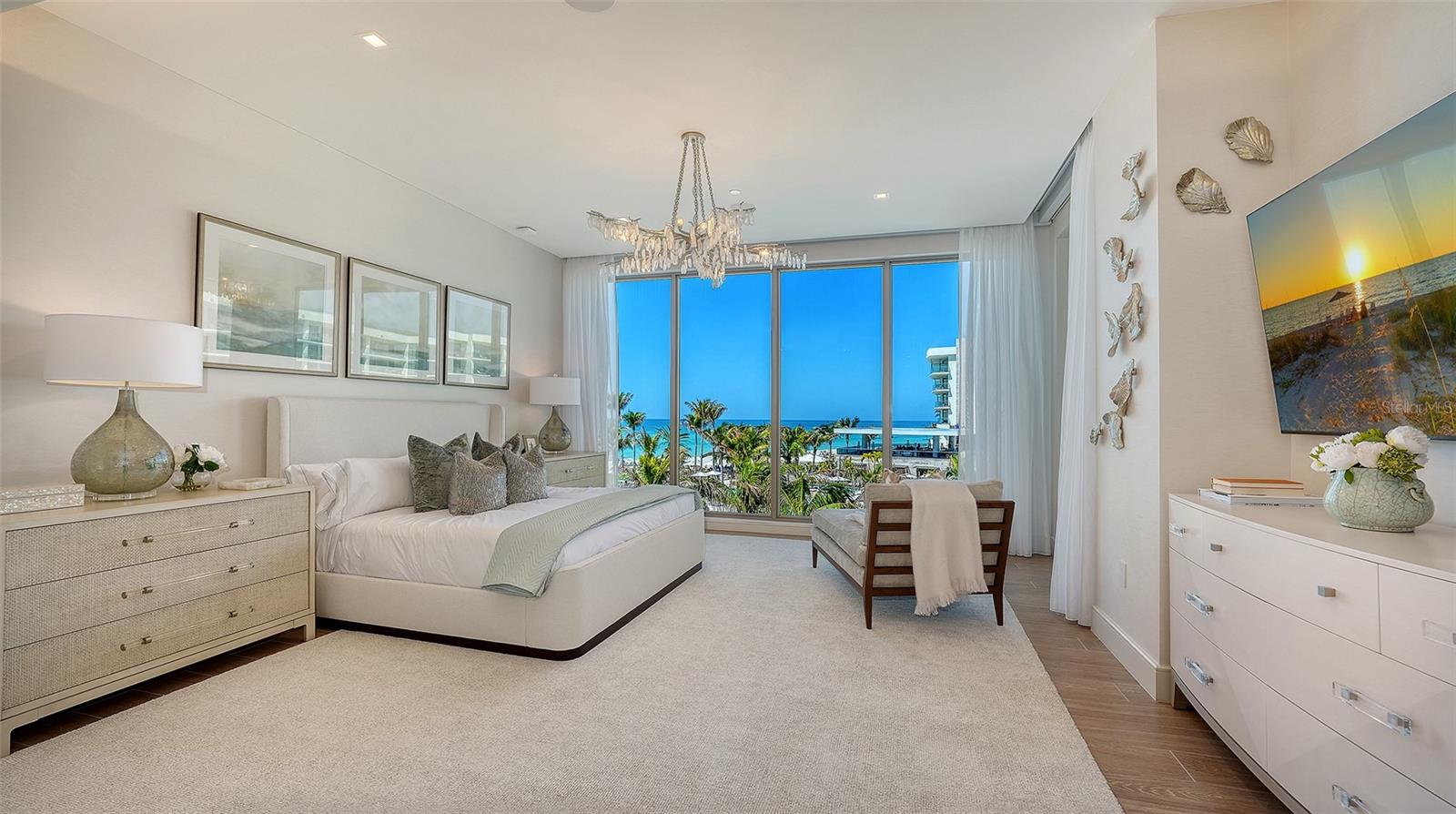 Image 24 of 69 For 1561 Gulf Of Mexico Drive 304