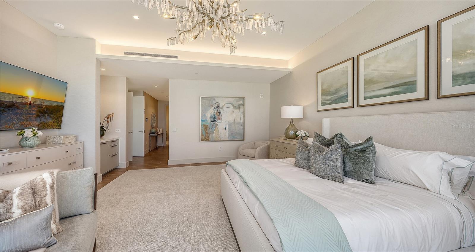 Image 29 of 69 For 1561 Gulf Of Mexico Drive 304