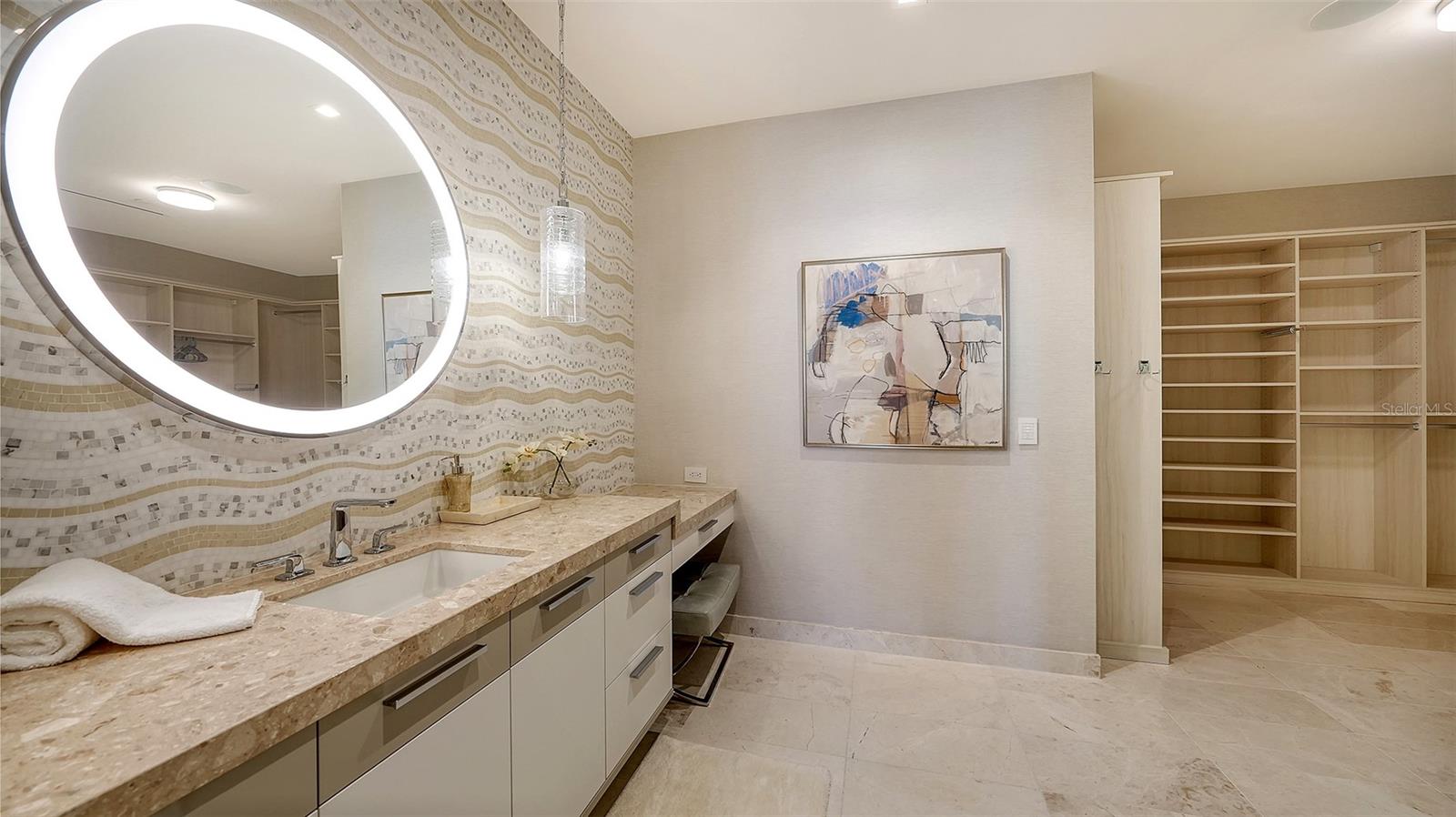 Image 32 of 69 For 1561 Gulf Of Mexico Drive 304